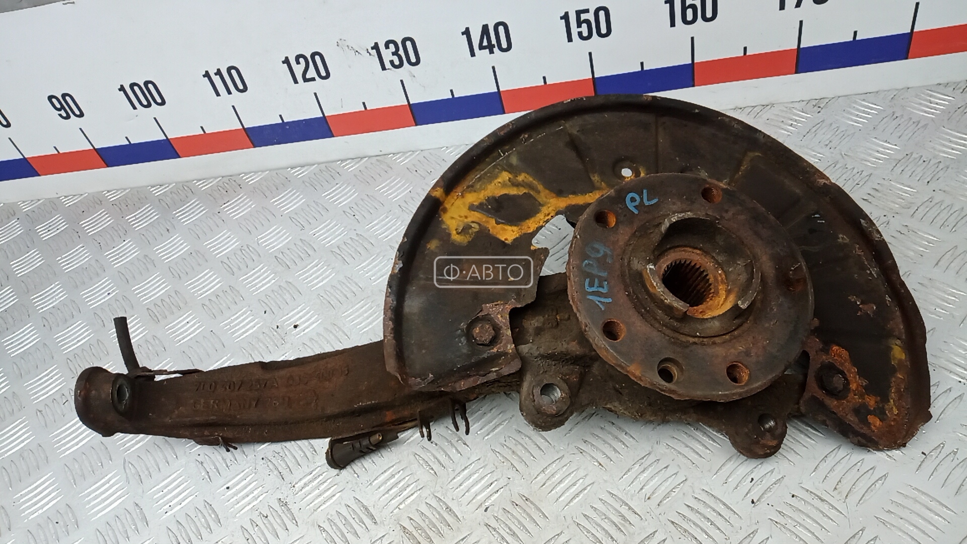 Ступица передняя левая