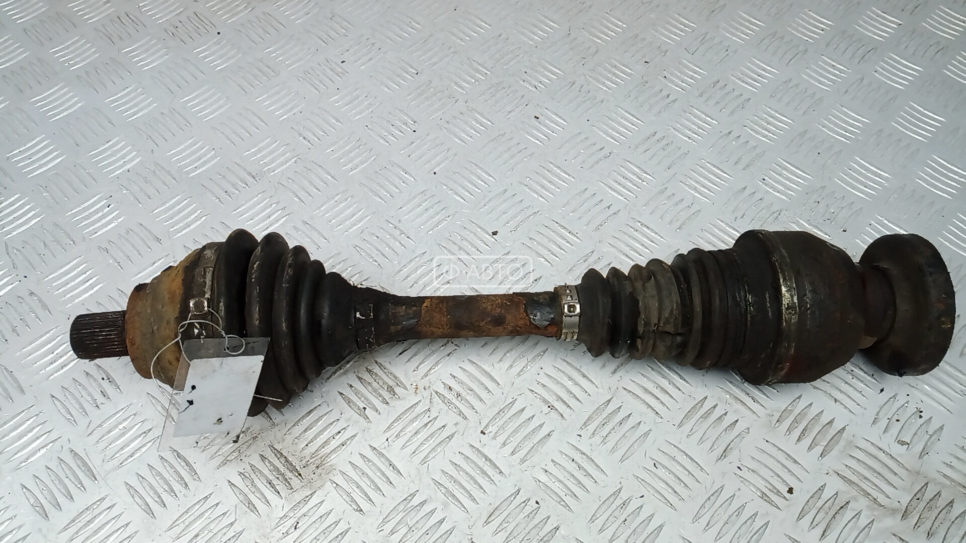 Привод передний левый