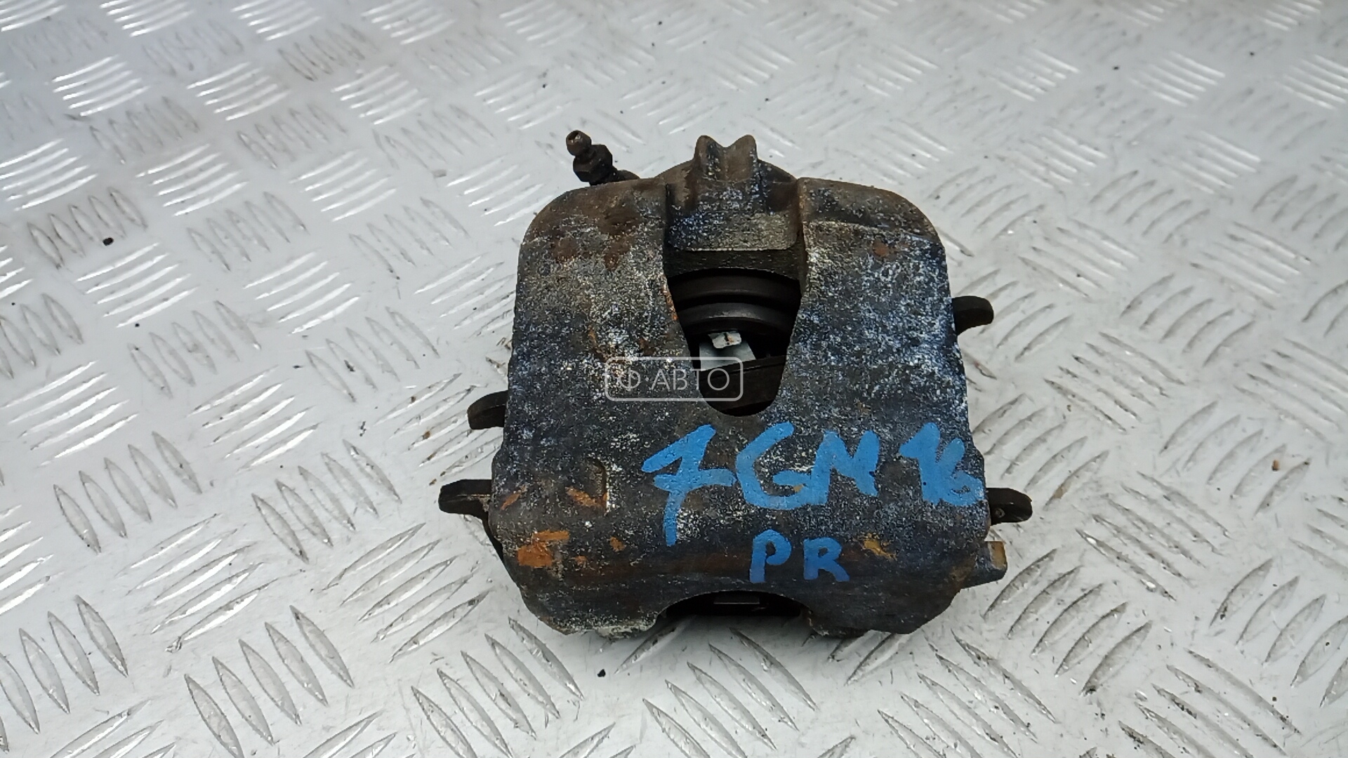 Суппорт тормозной передний правый