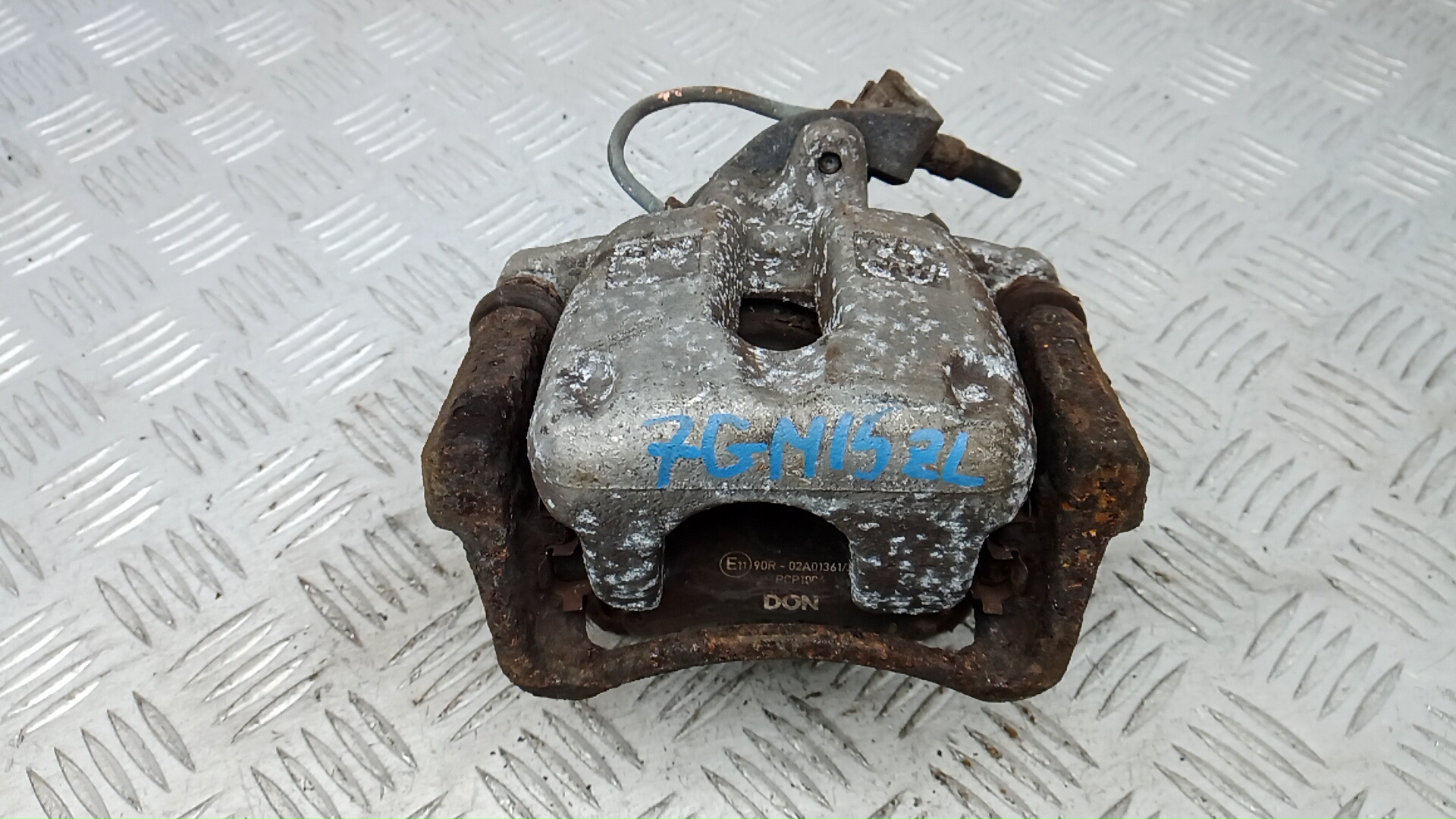 Суппорт тормозной задний левый VOLKSWAGEN PASSAT B6