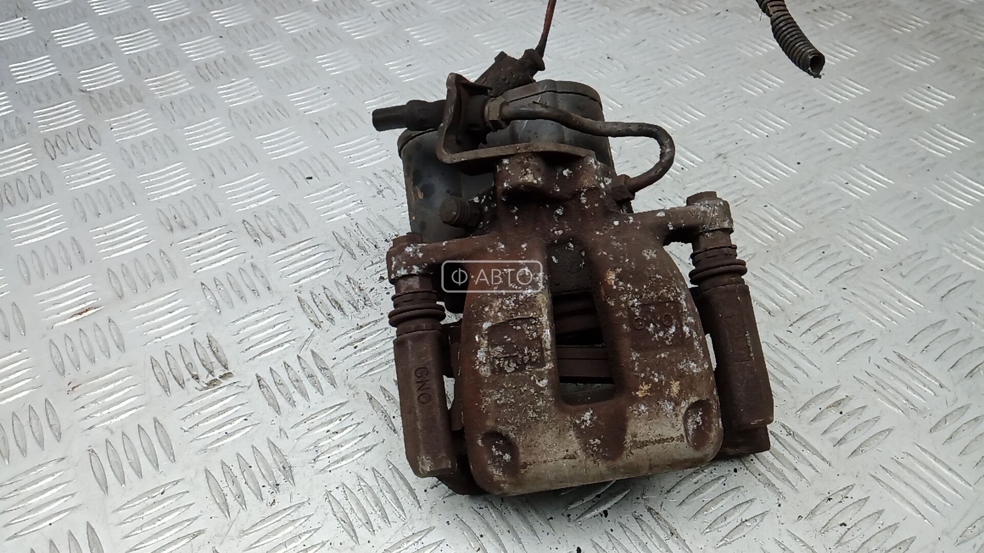 Суппорт тормозной задний правый