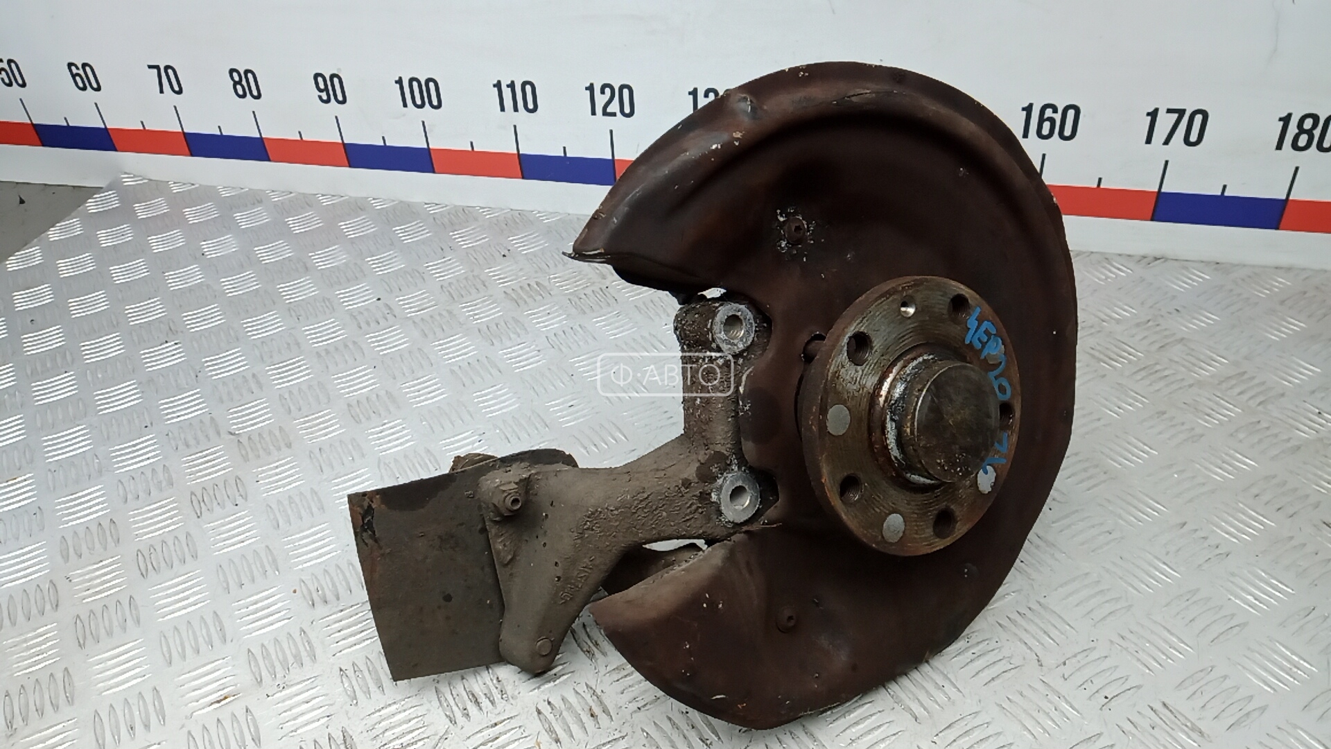 Ступица задняя левая