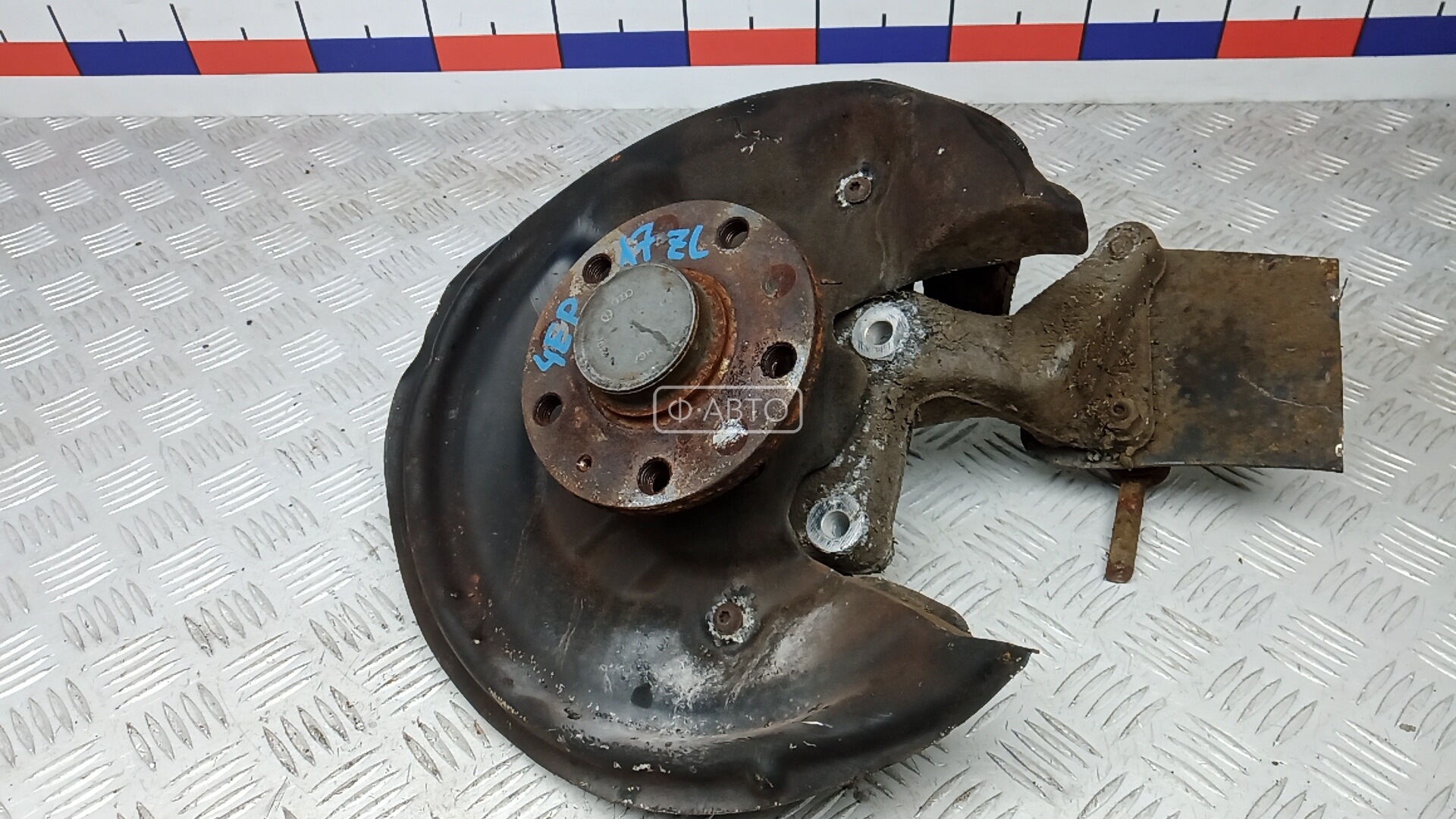 Ступица задняя левая