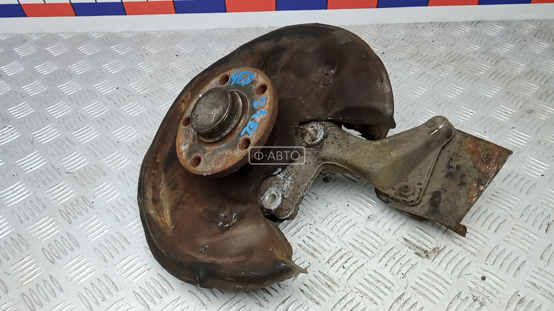 Ступица задняя левая