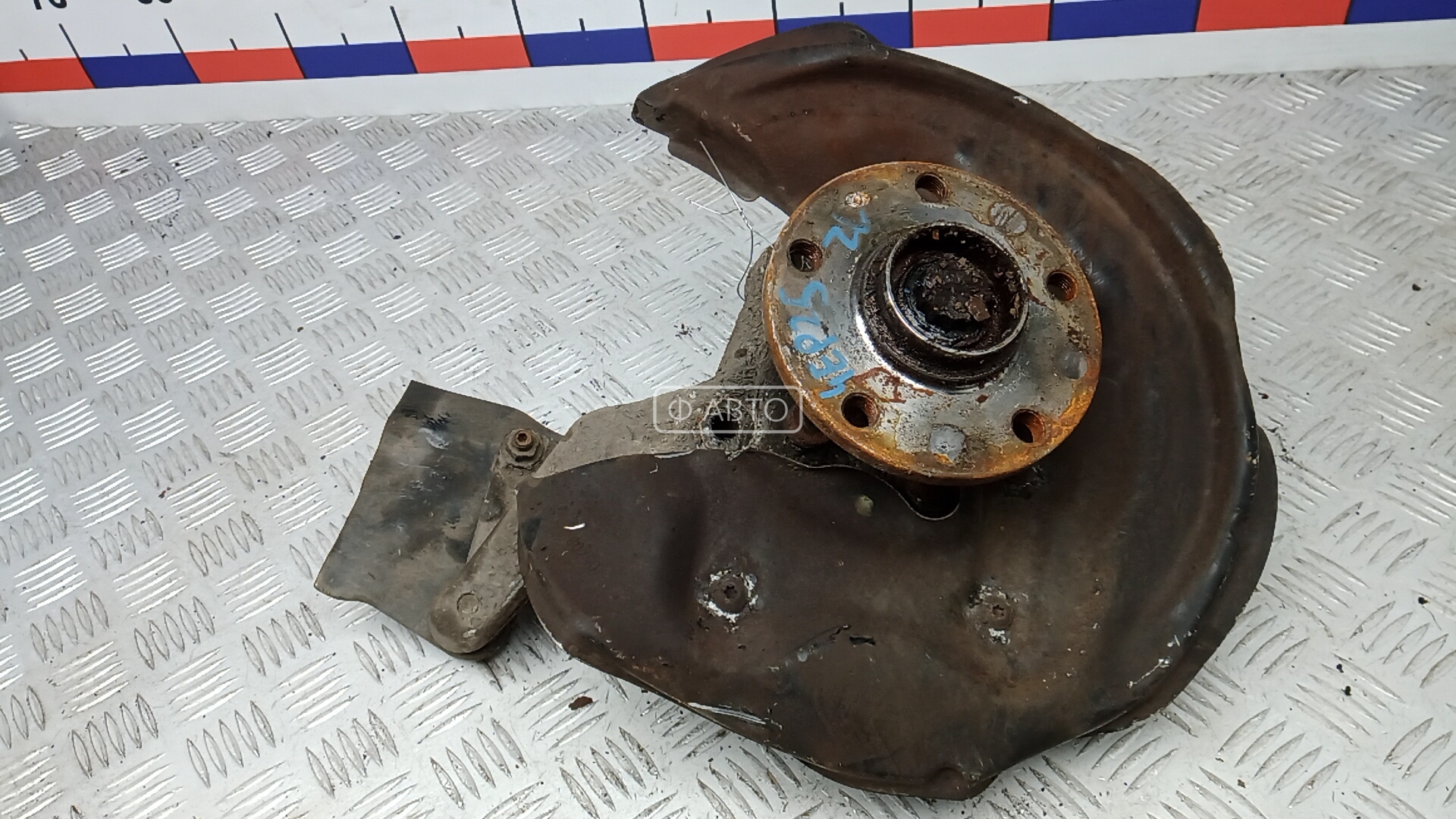 Ступица задняя левая