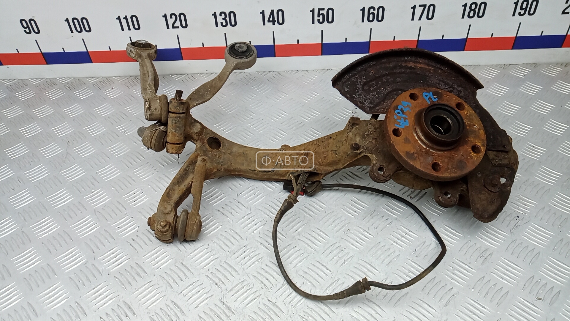 Ступица передняя левая