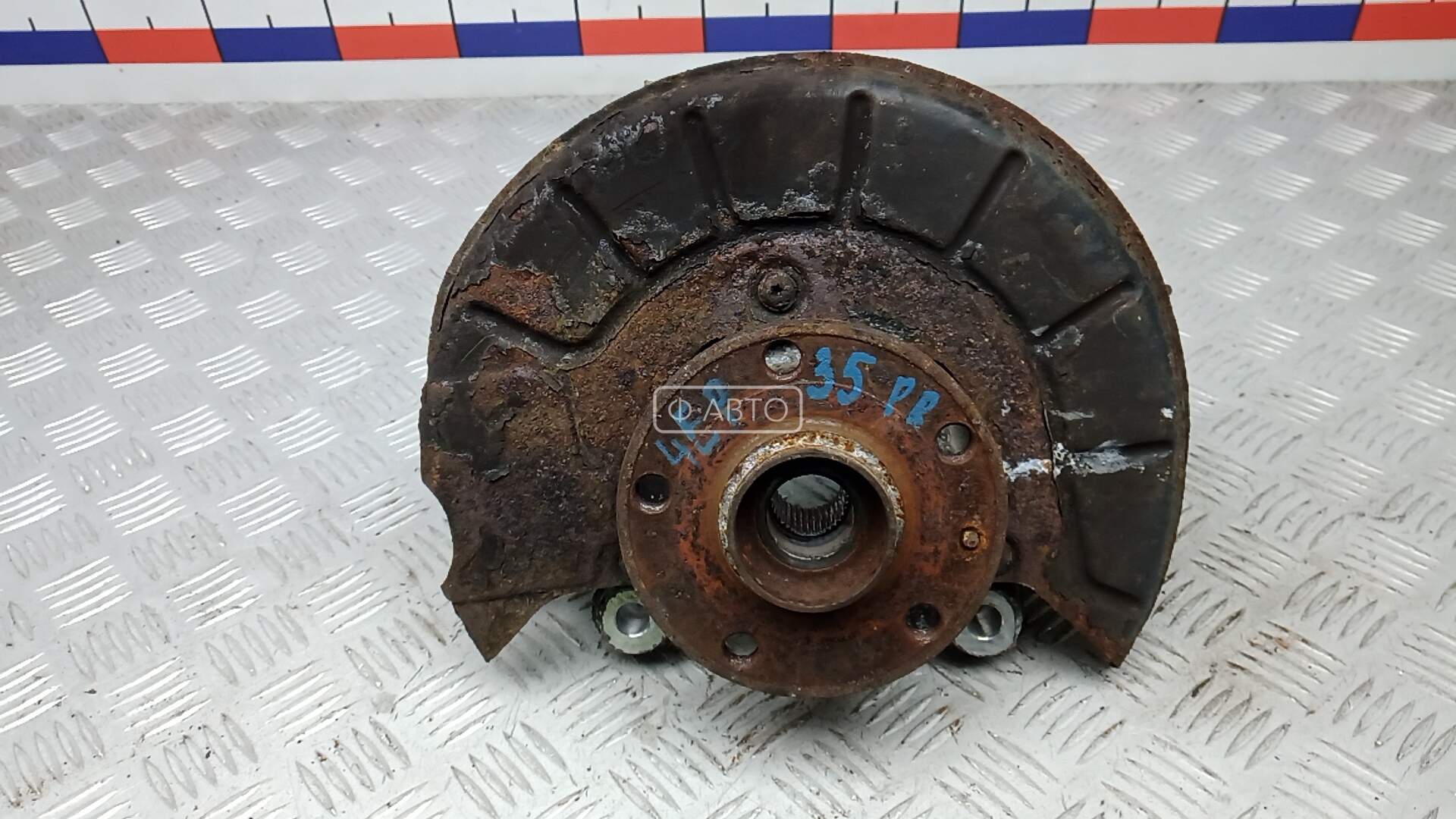 Ступица передняя правая