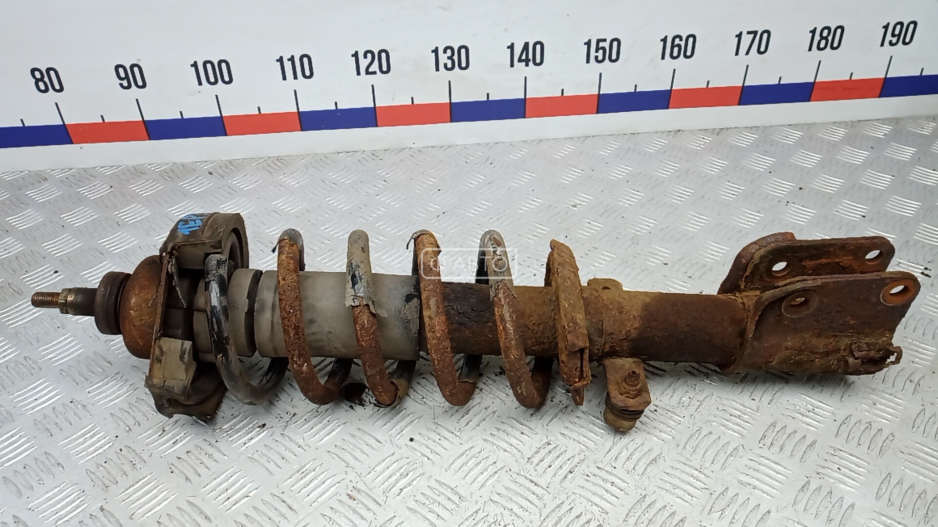 Стойка передняя правая