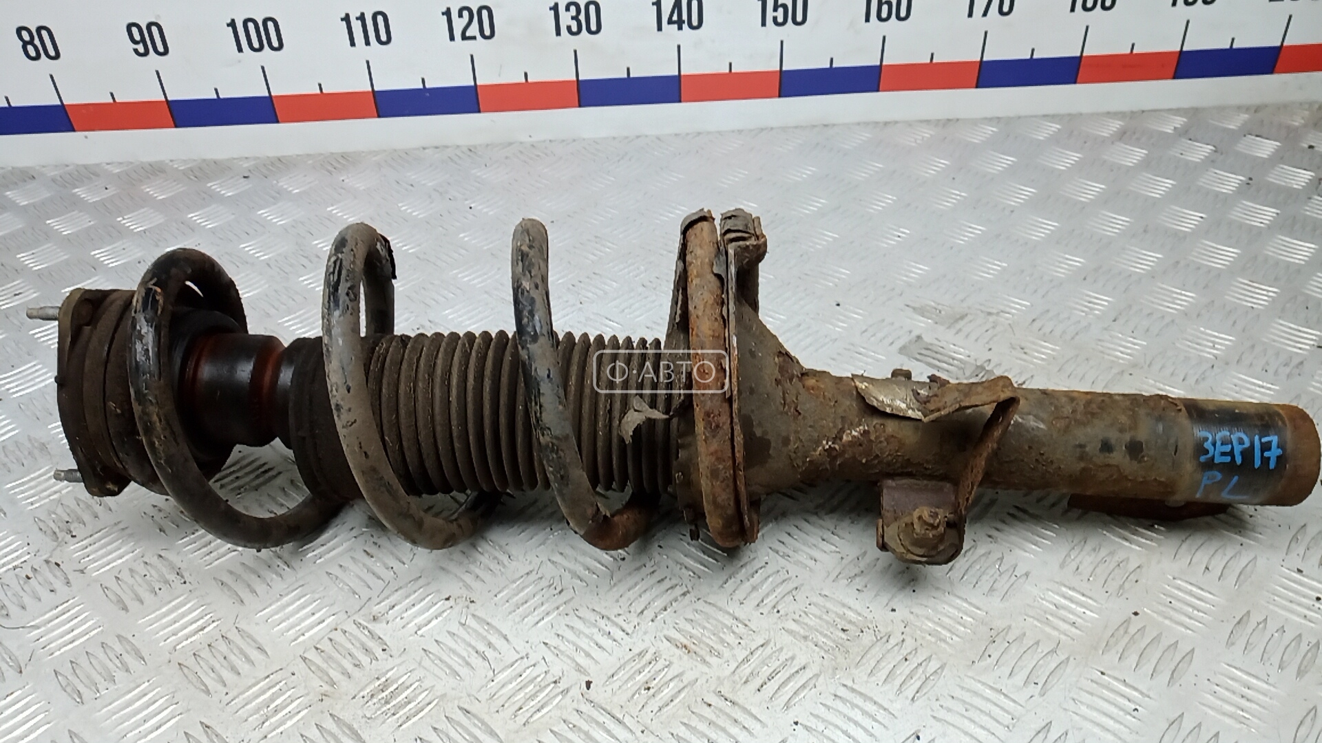 Стойка передняя левая