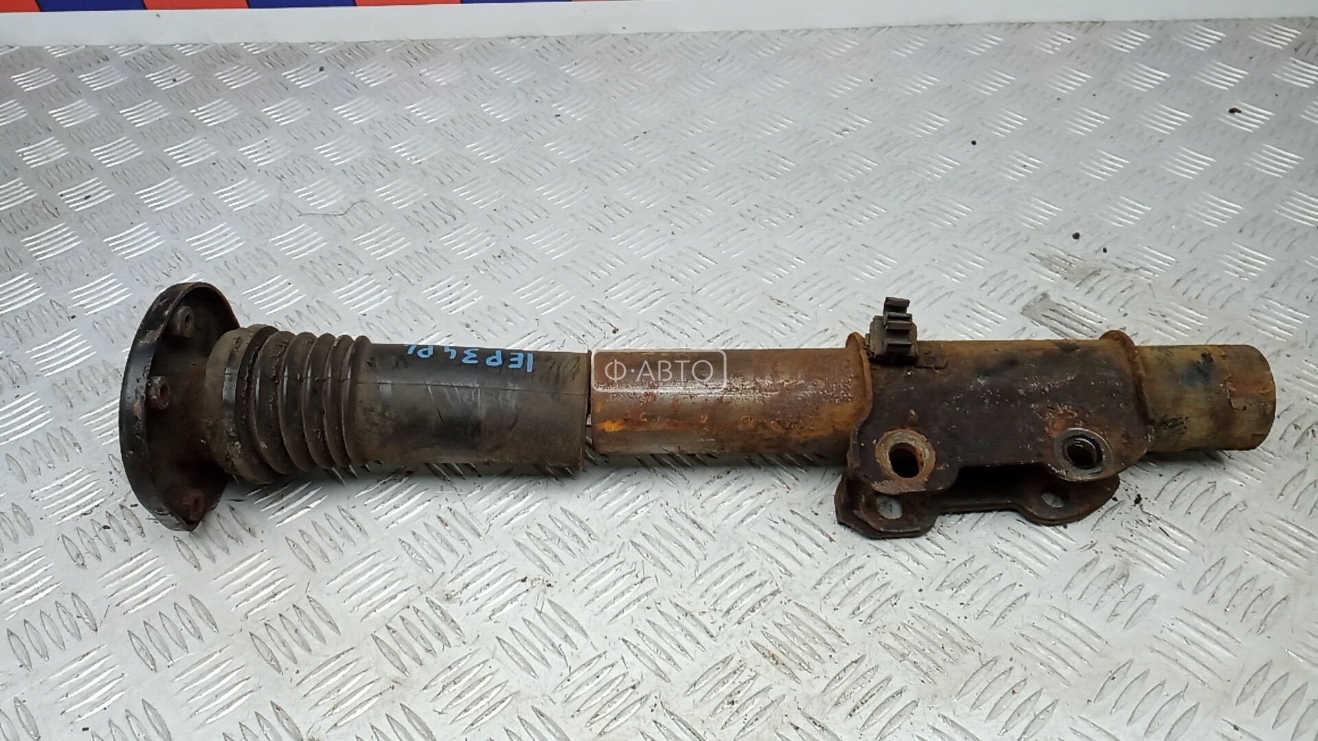 Амортизатор передний левый