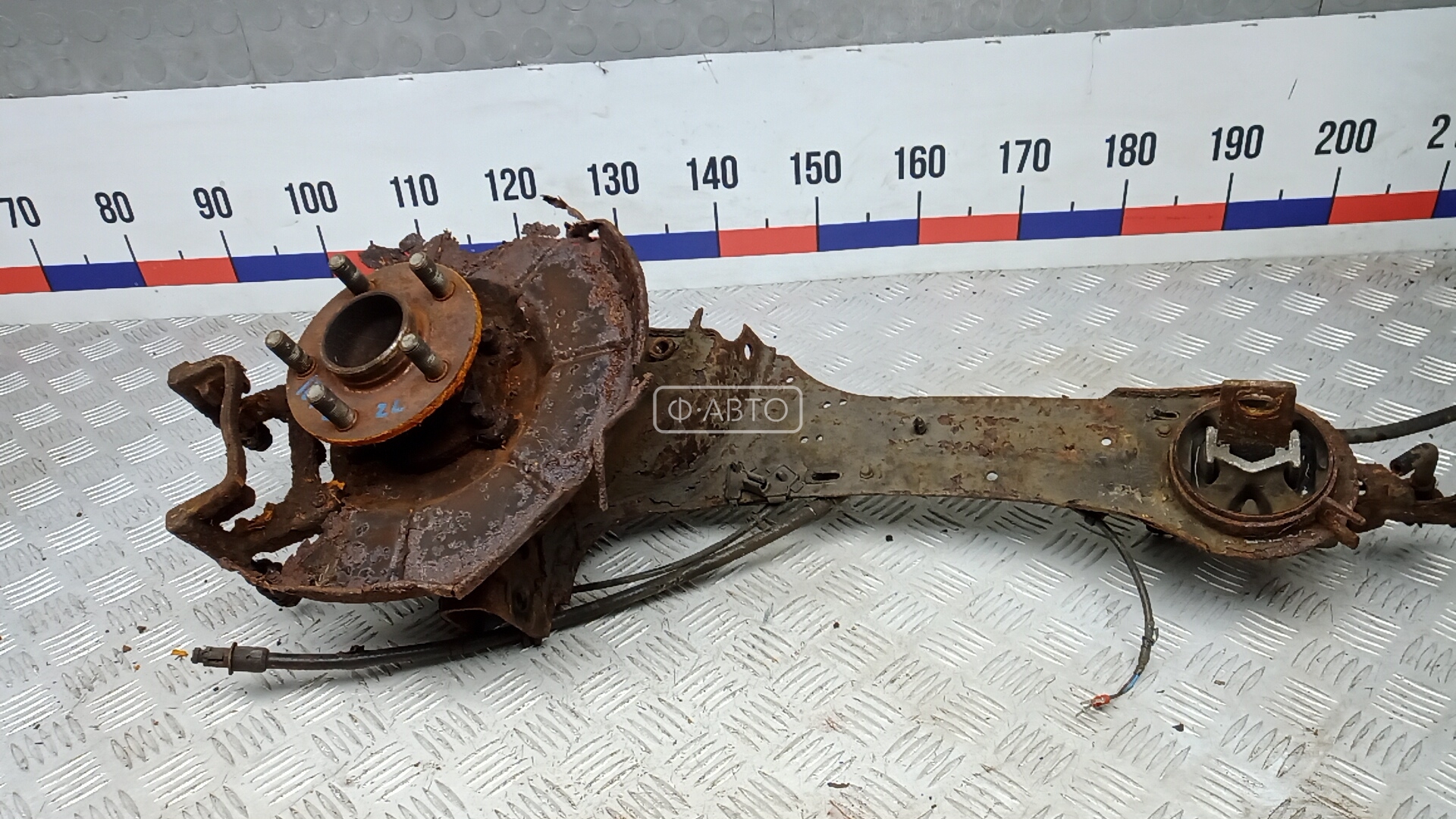 Ступица задняя левая