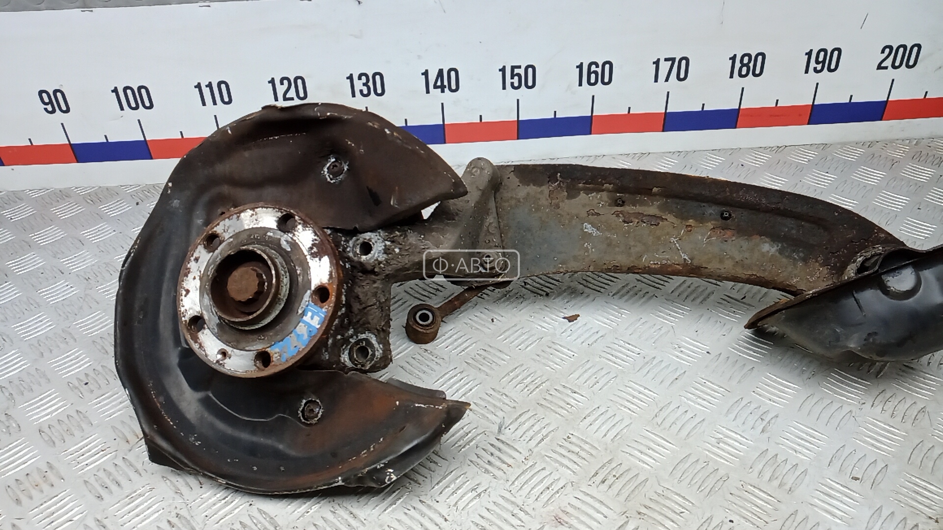 Ступица задняя левая