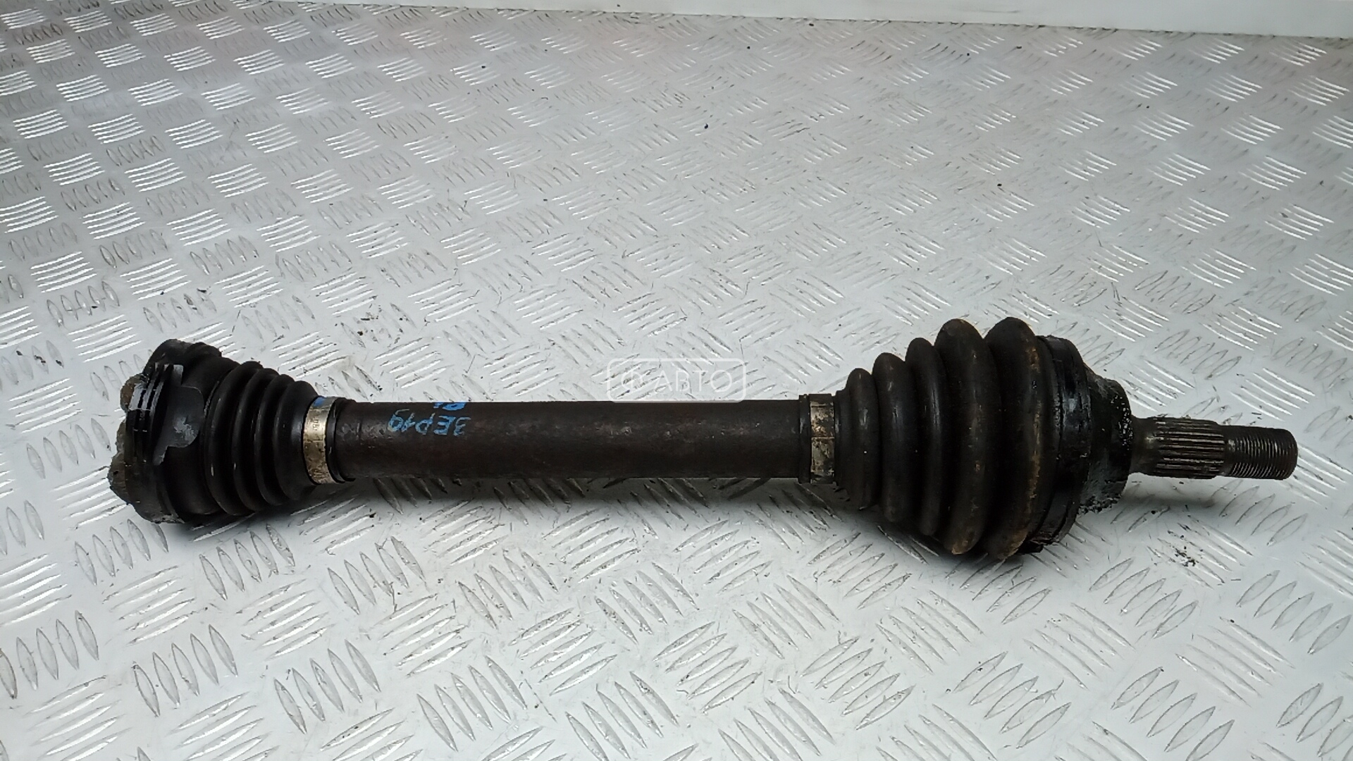 Привод передний левый