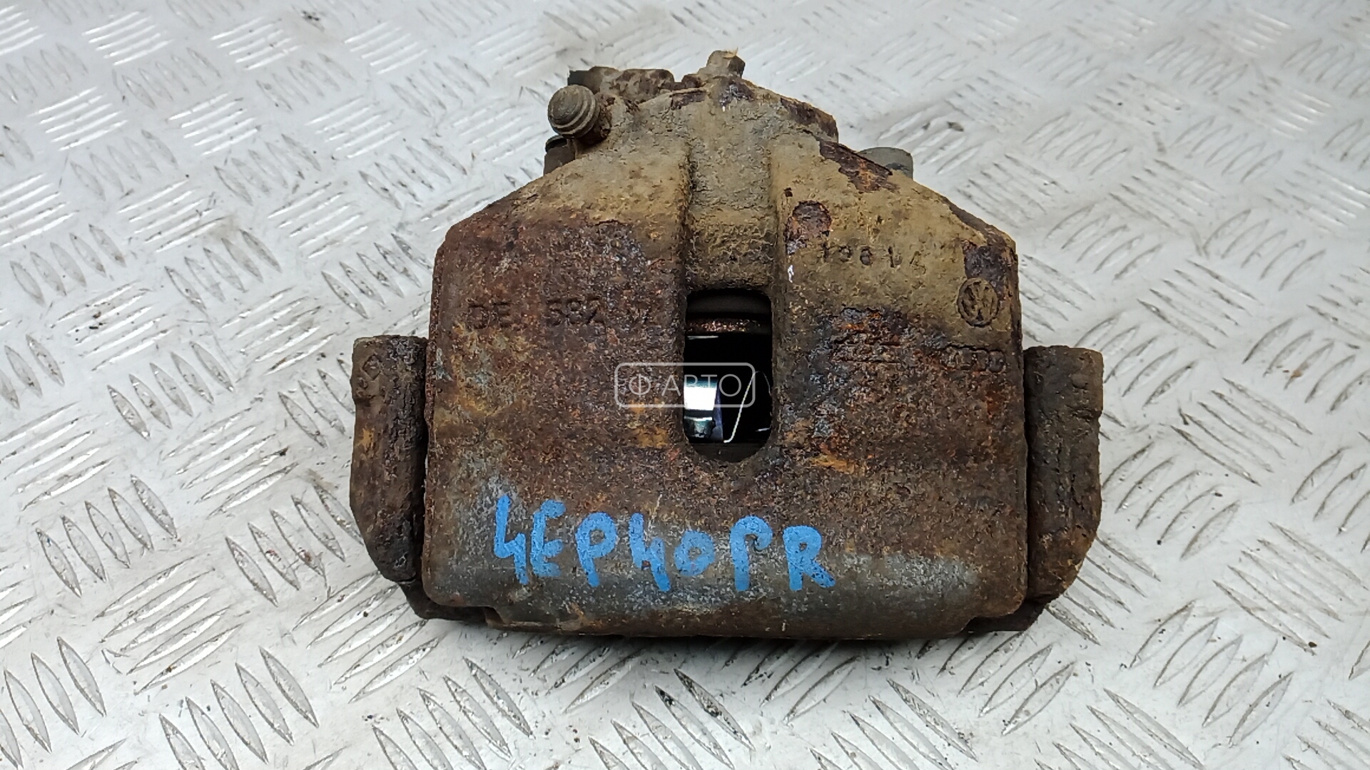 Суппорт тормозной передний правый