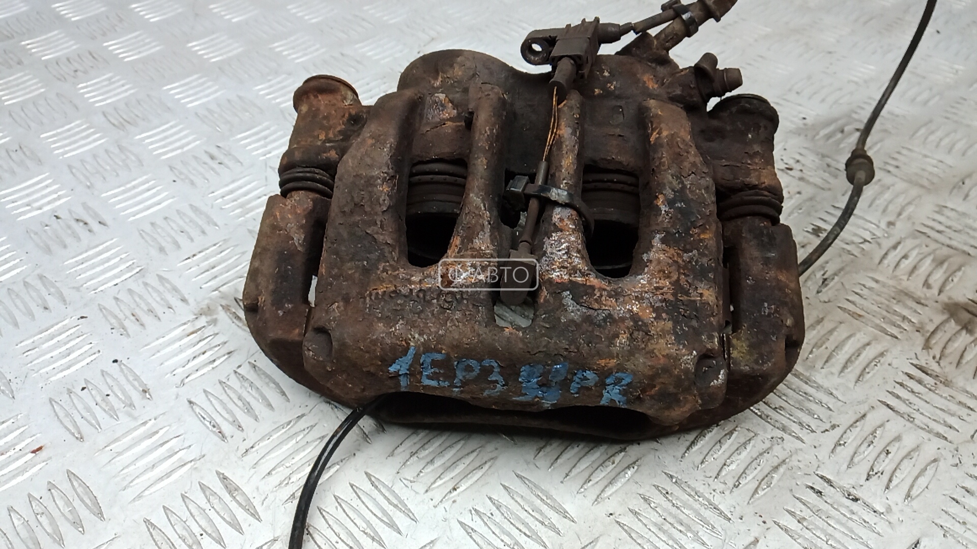 Суппорт тормозной передний правый