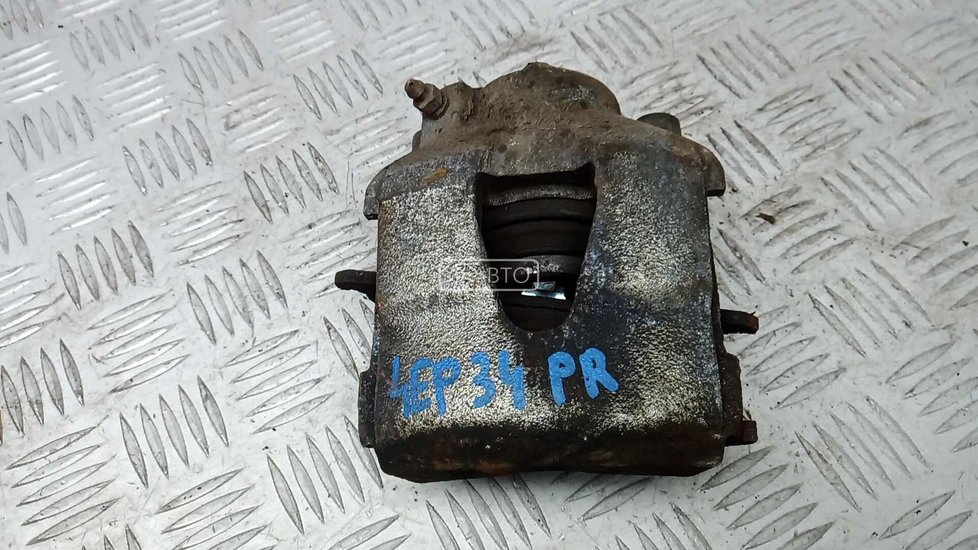 Суппорт тормозной передний правый