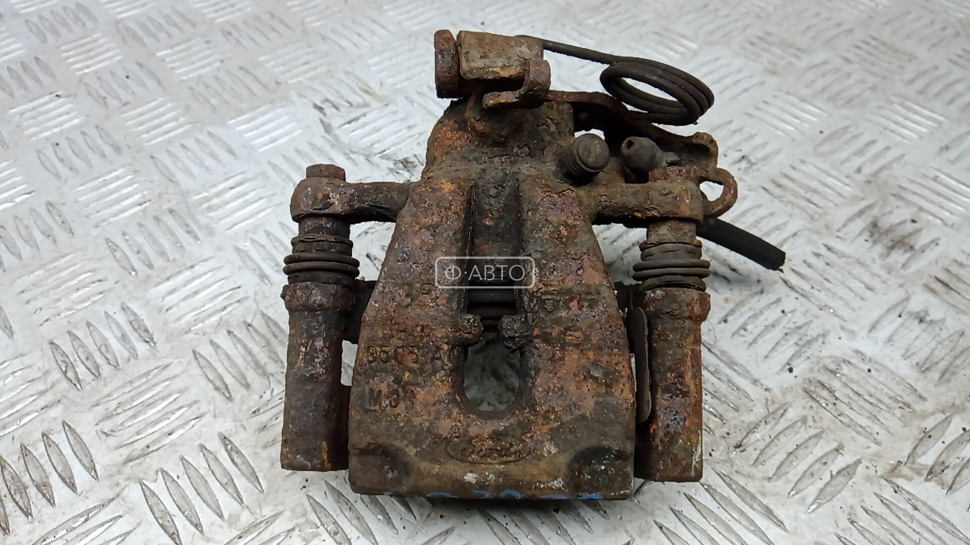 Суппорт тормозной задний правый