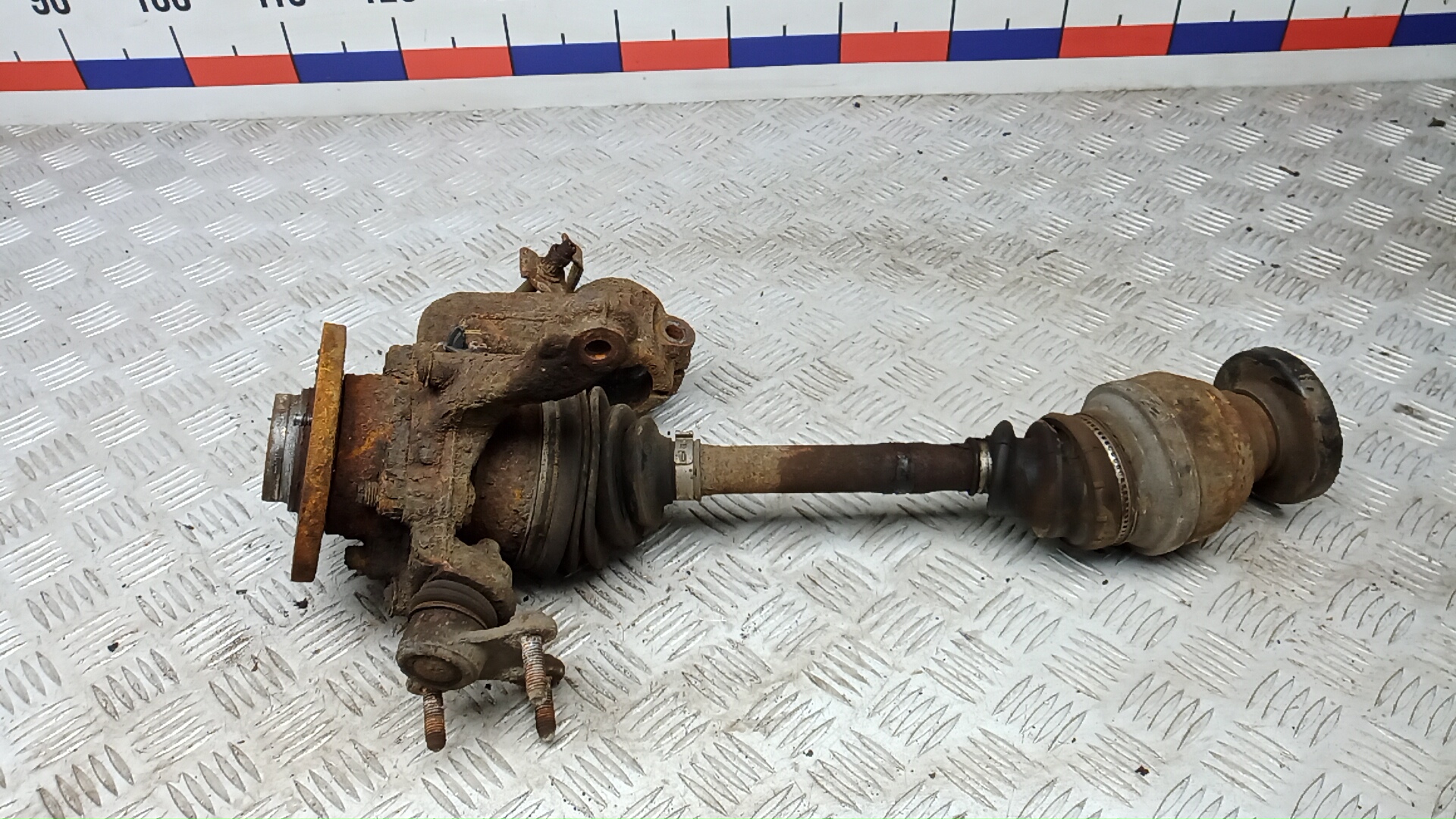 Ступица передняя левая VOLKSWAGEN TIGUAN 1