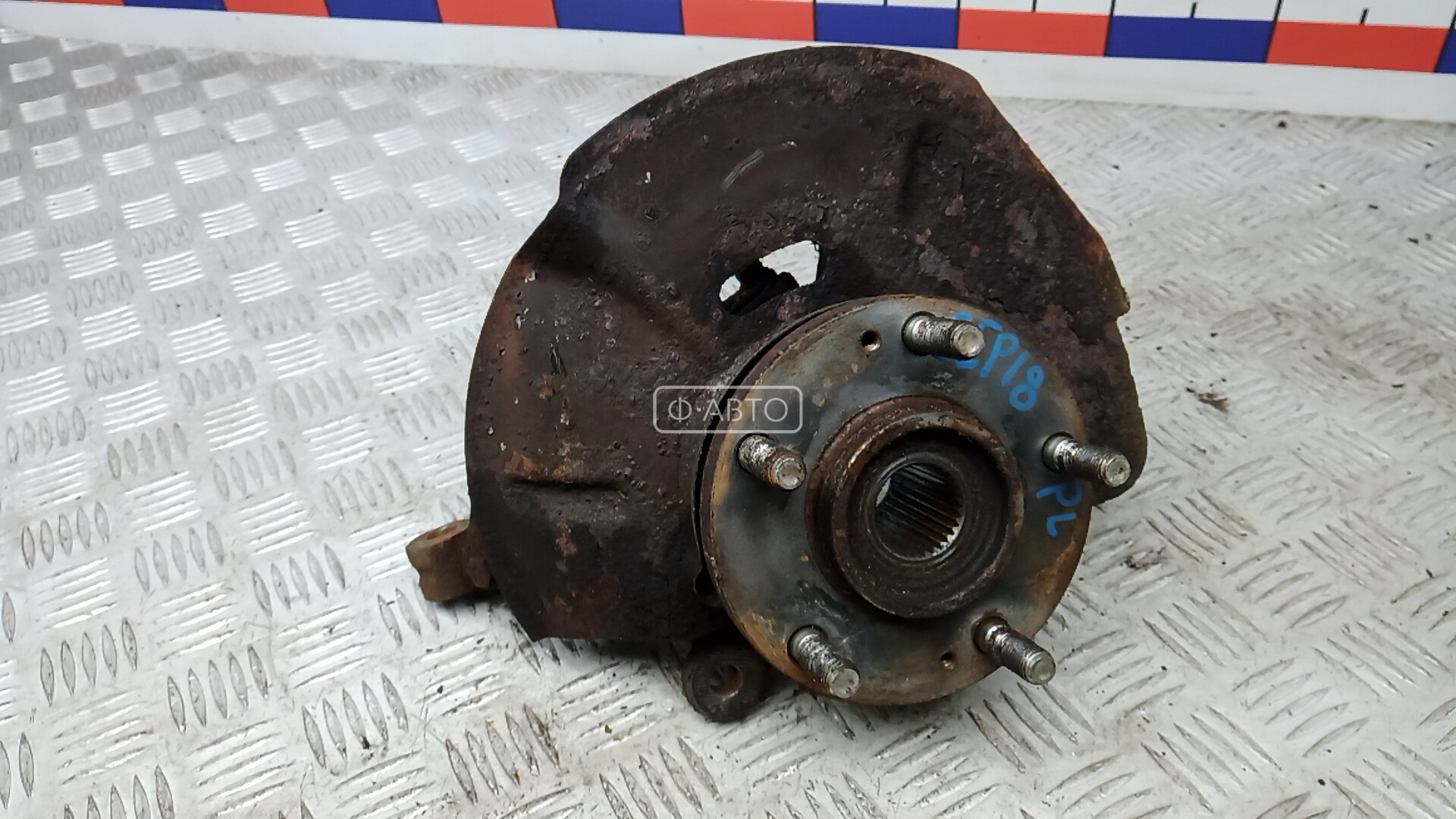 Ступица передняя левая