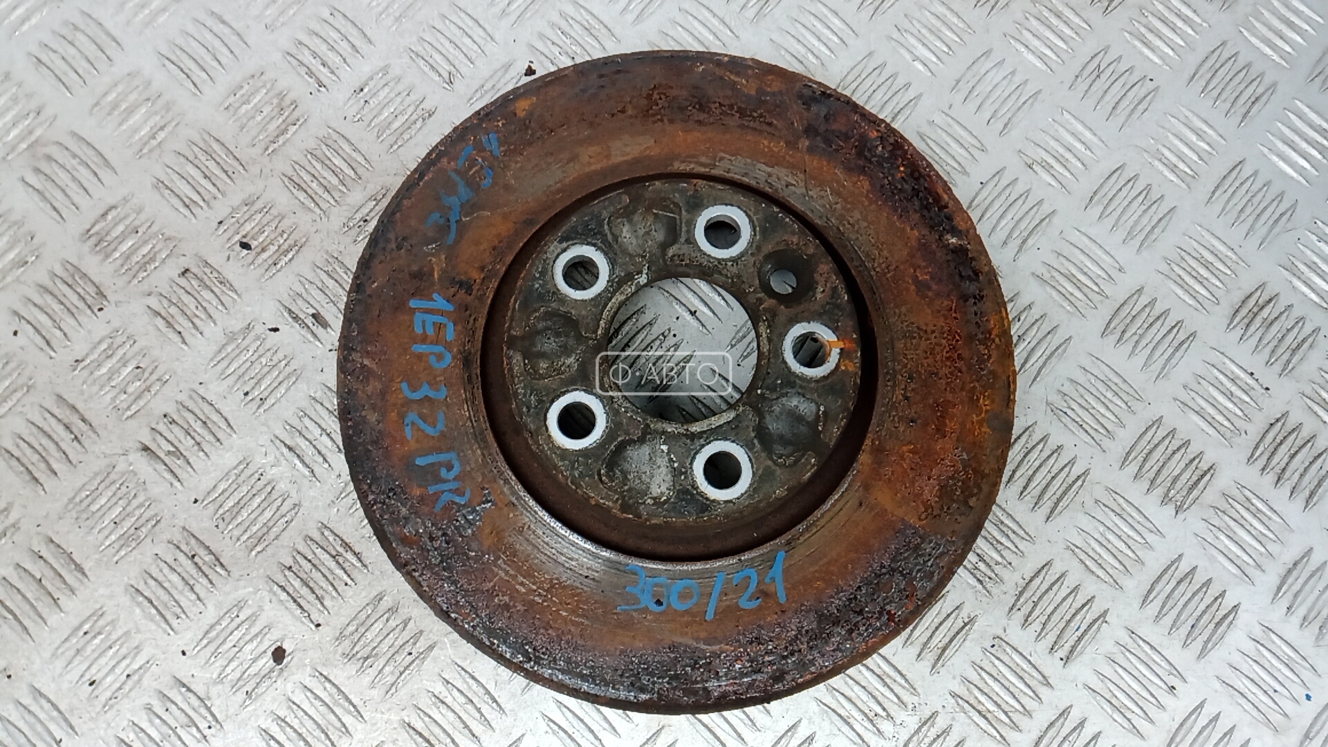 Диск тормозной передний