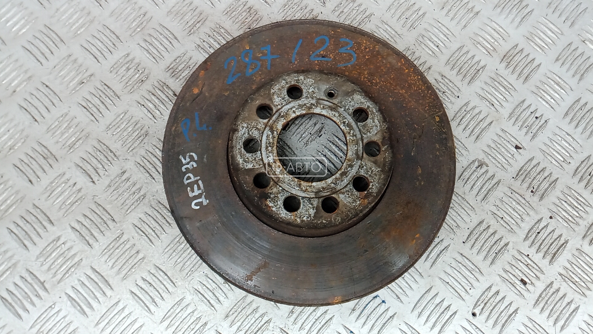 Диск тормозной передний