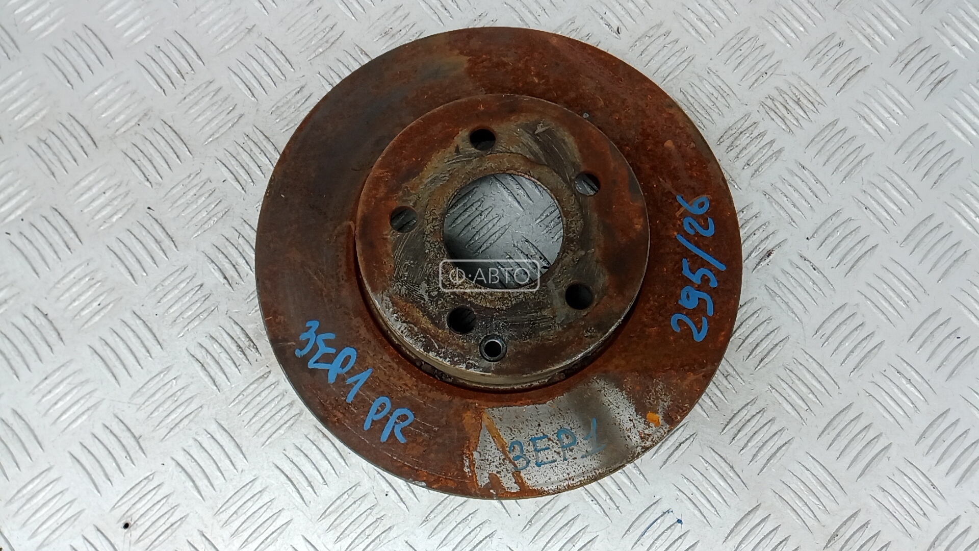 Диск тормозной передний