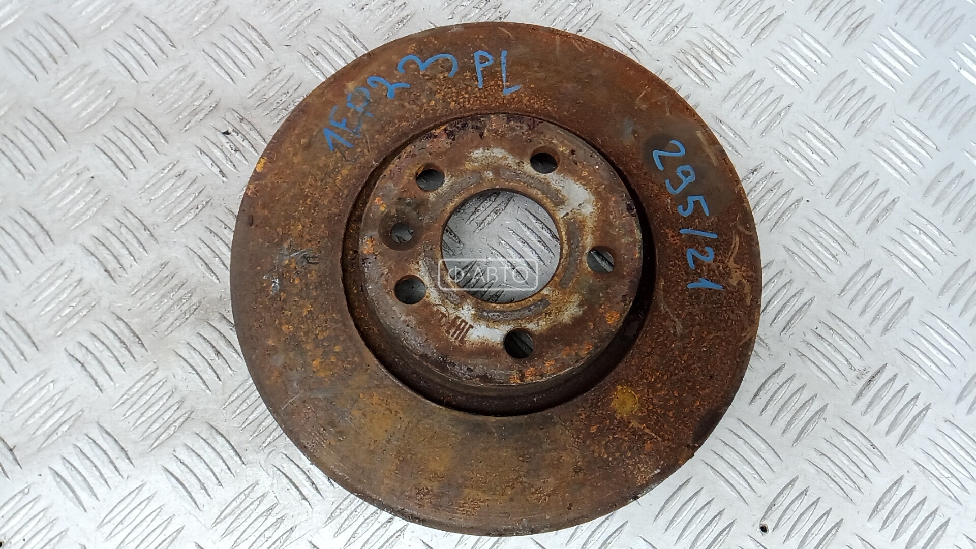 Диск тормозной передний