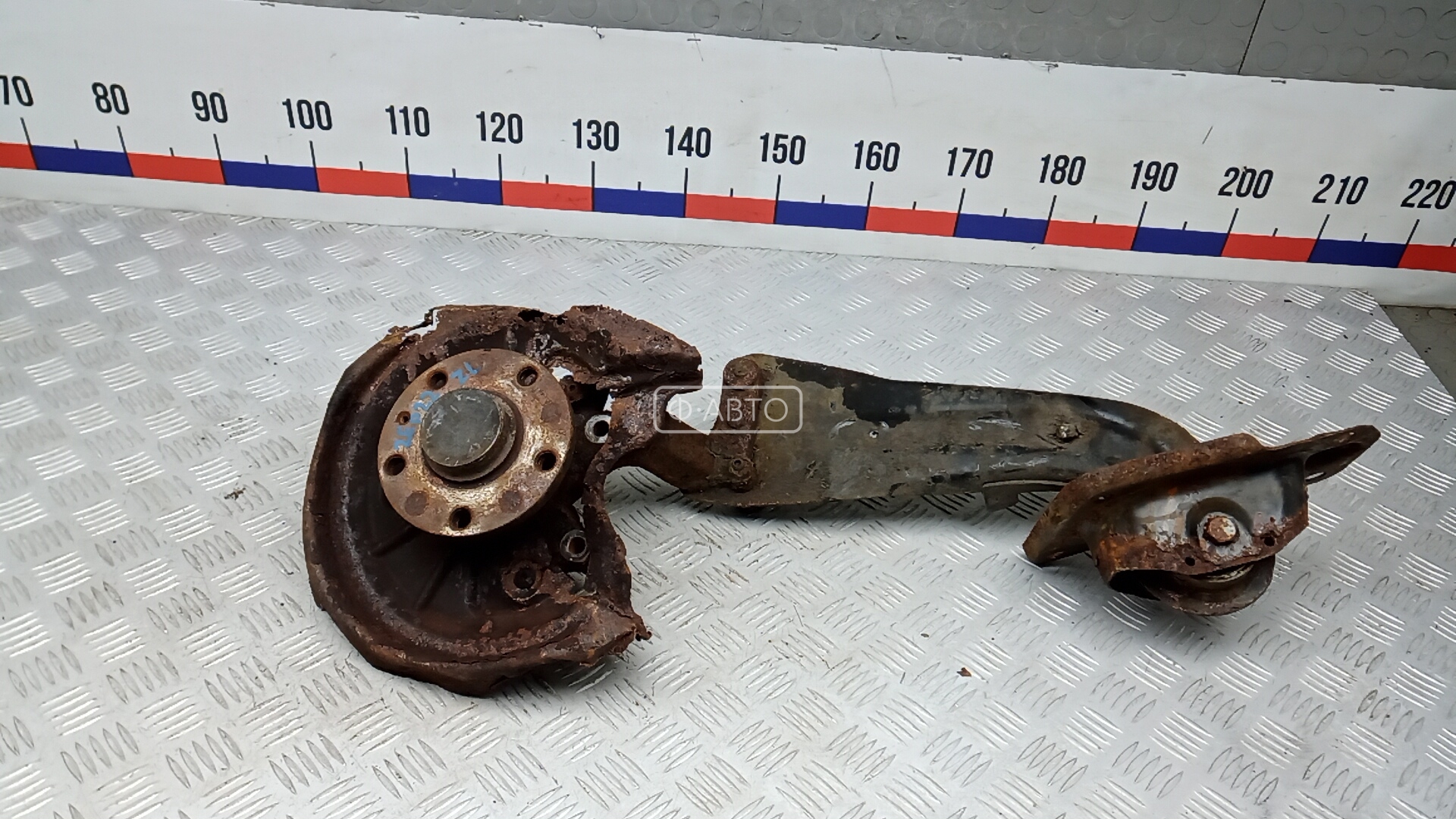 Ступица задняя левая