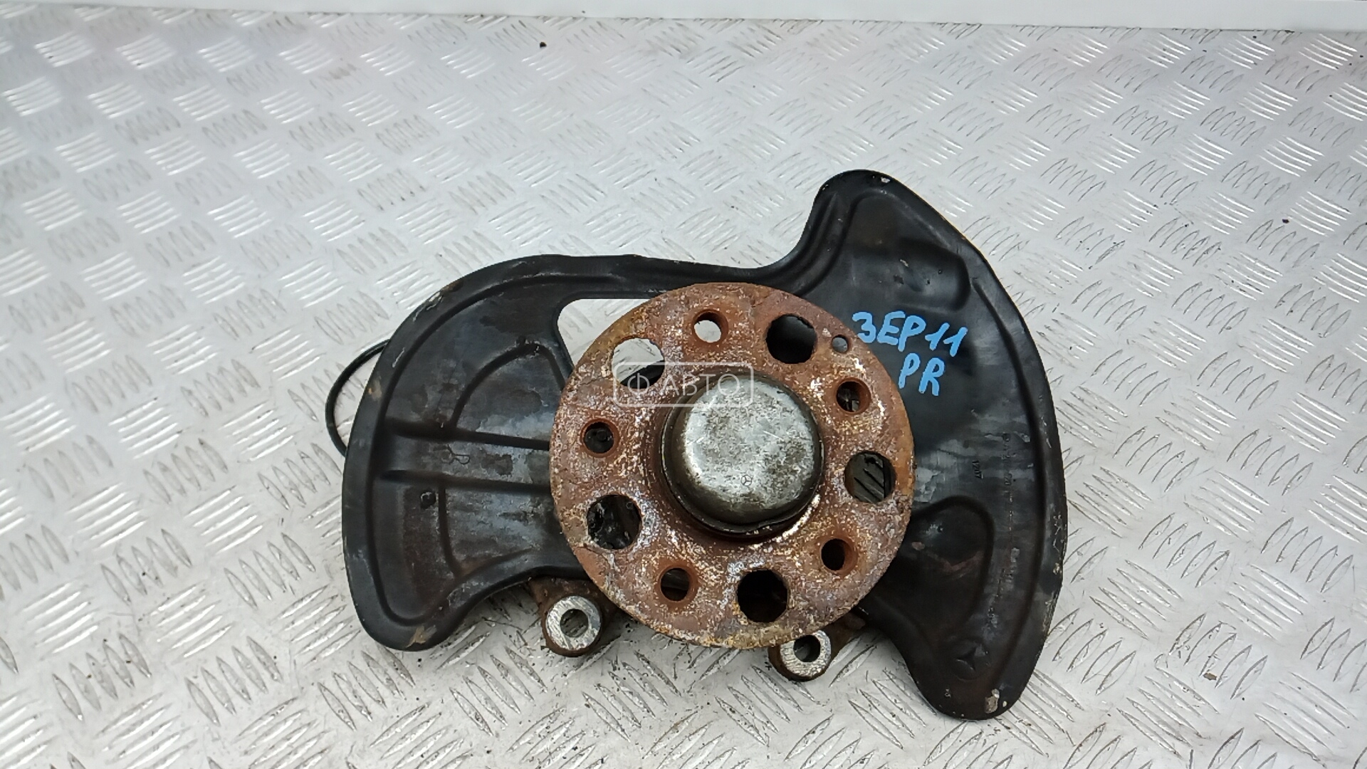 Ступица передняя правая