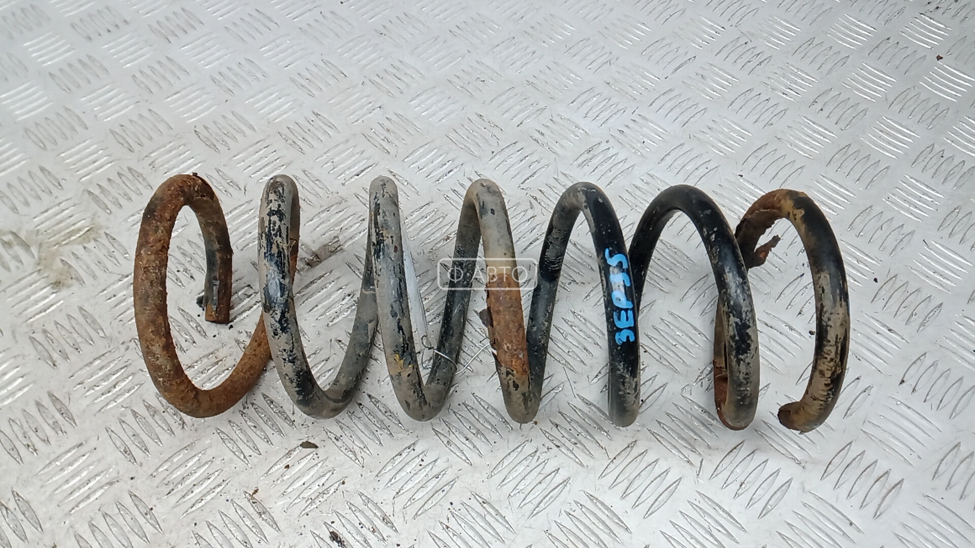 Пружина задняя