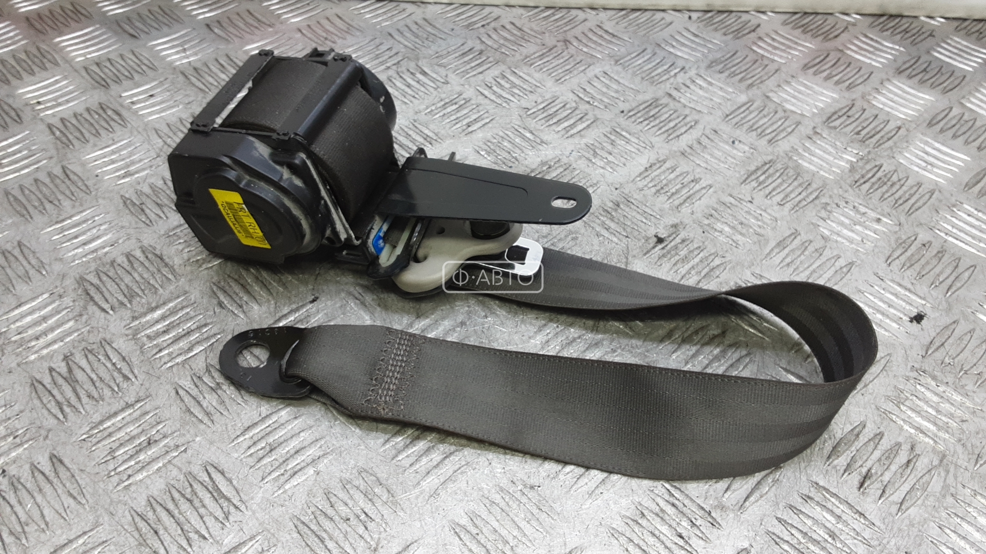 Ремень безопасности с пиропатроном сиденья переднего