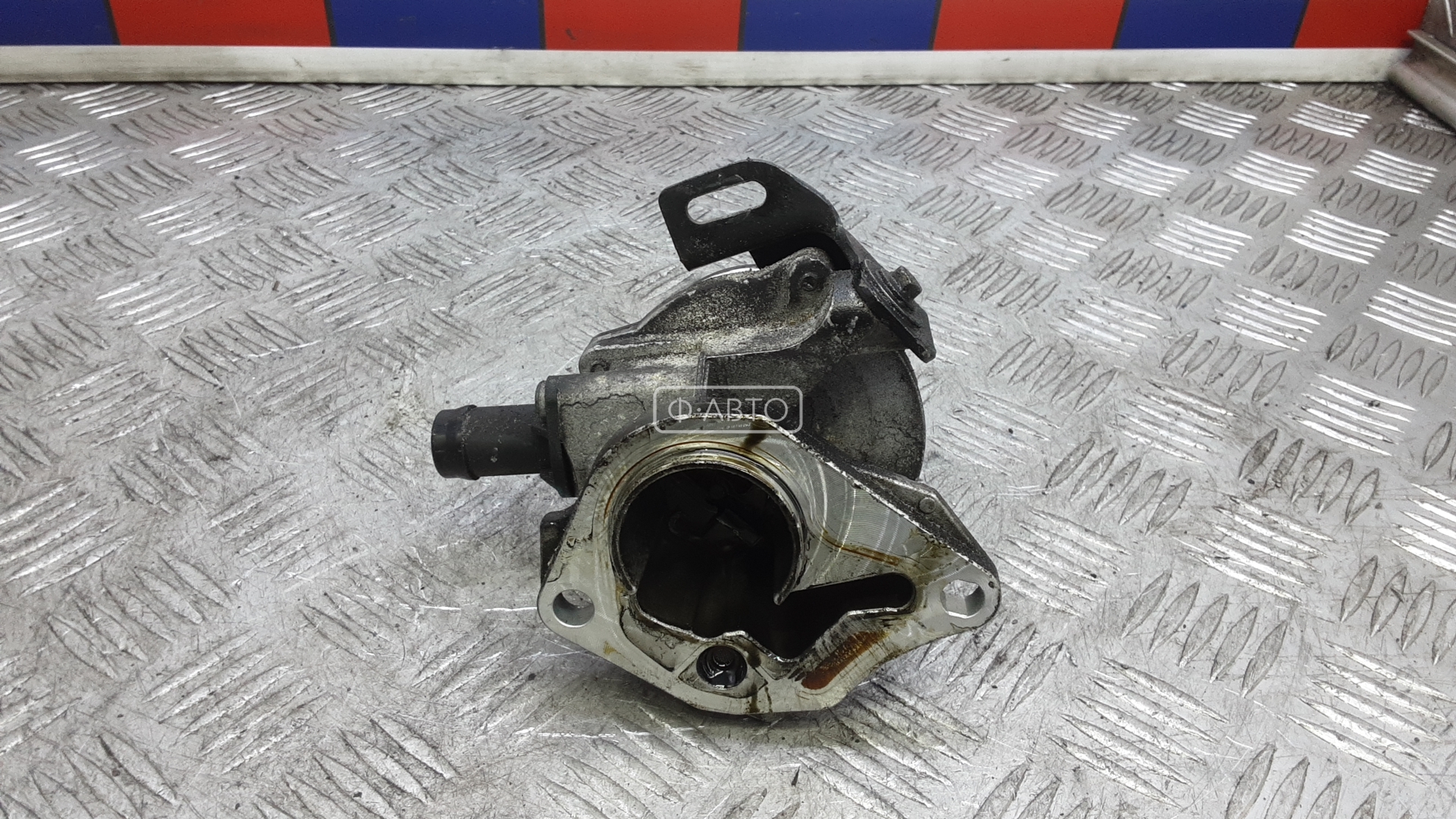 Насос вакуумный