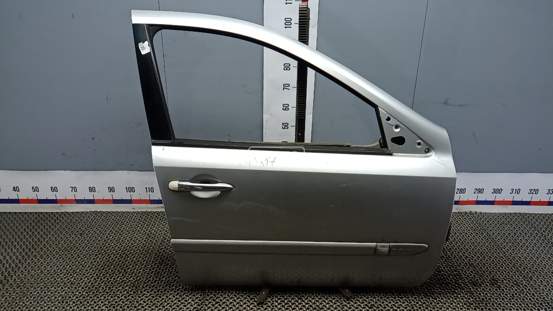 Дверь передняя правая