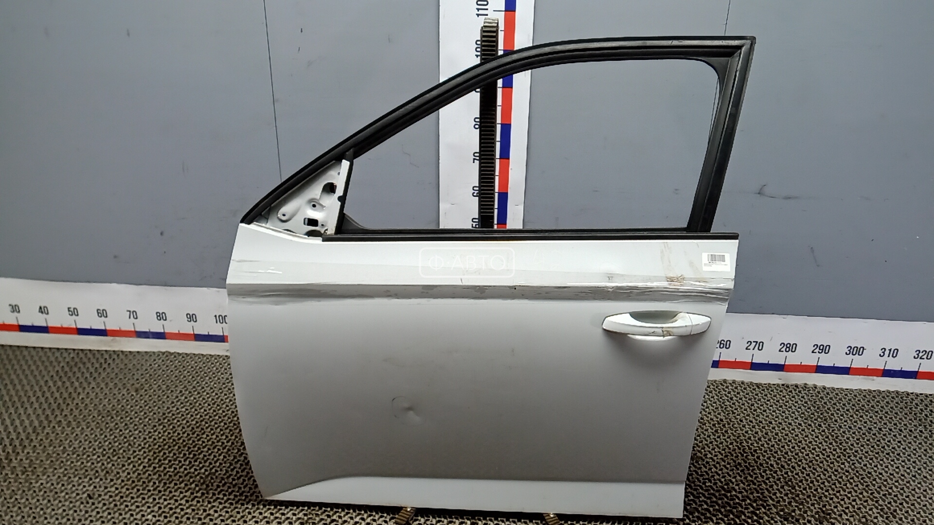 Дверь передняя левая