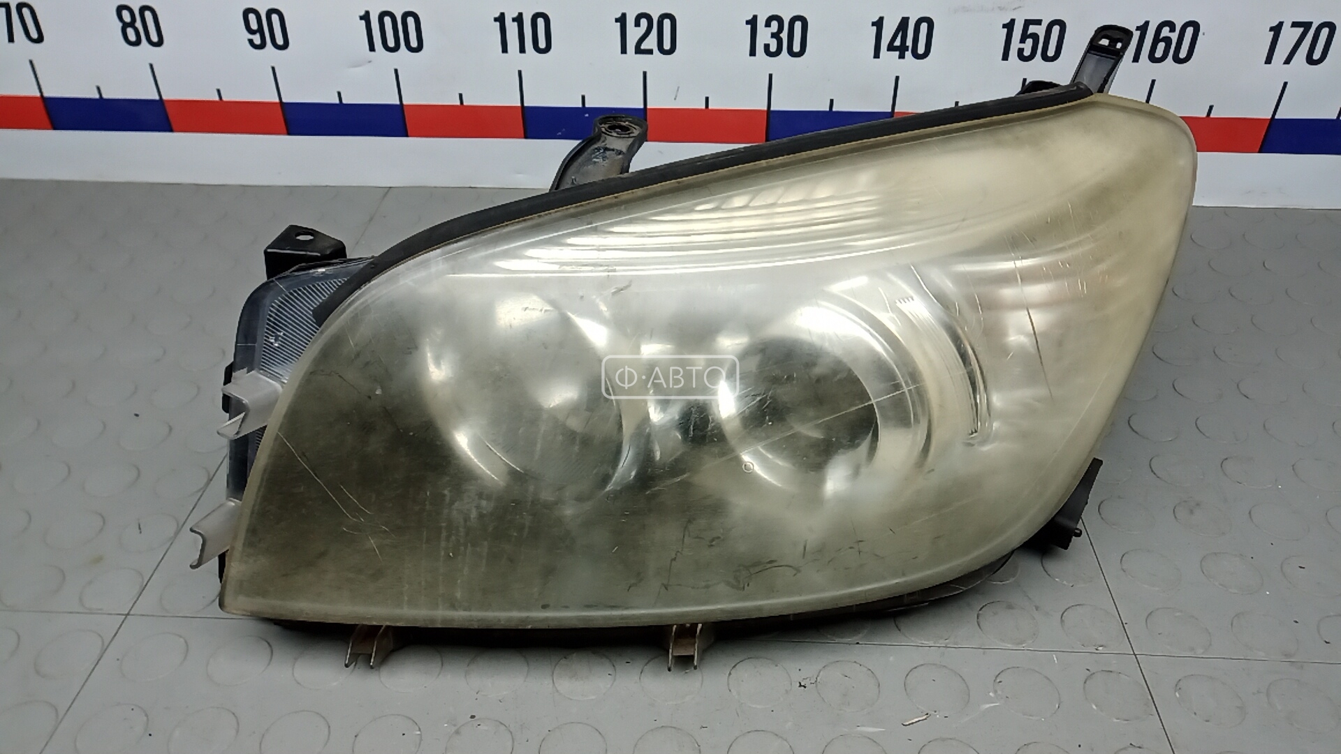 Фара левая