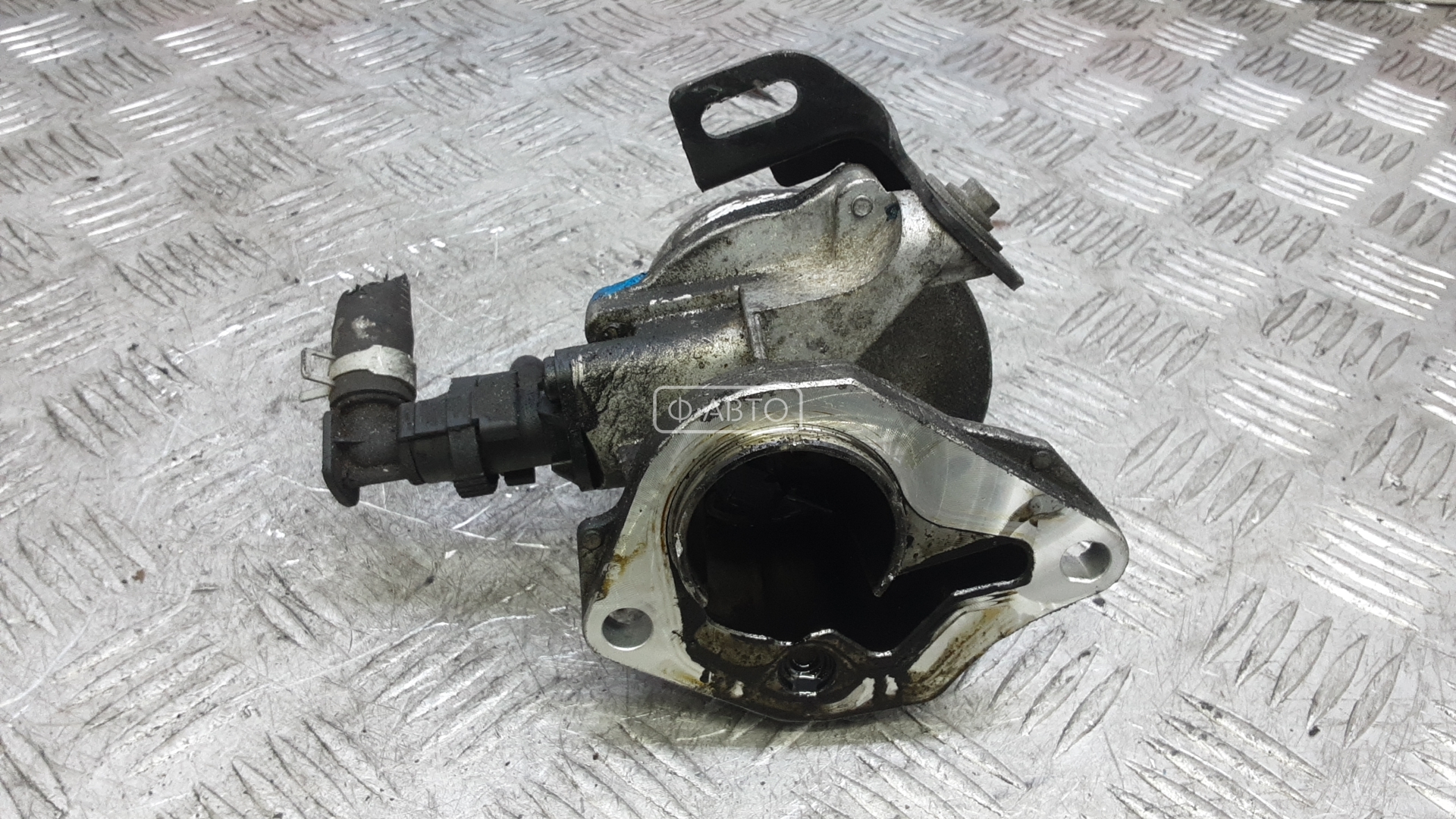 Насос вакуумный