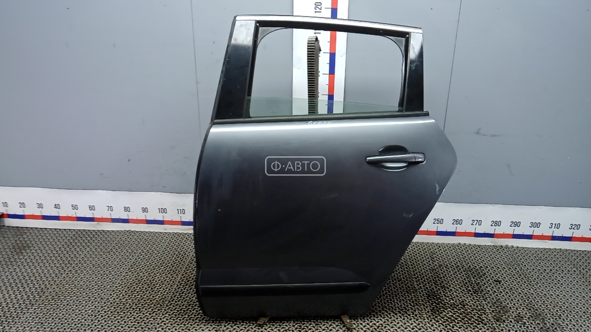 Дверь задняя левая