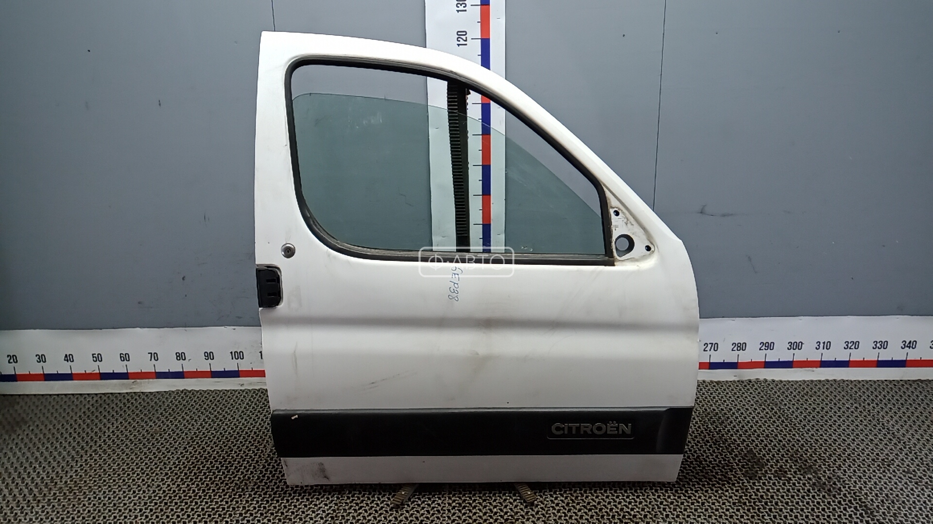 Дверь передняя правая