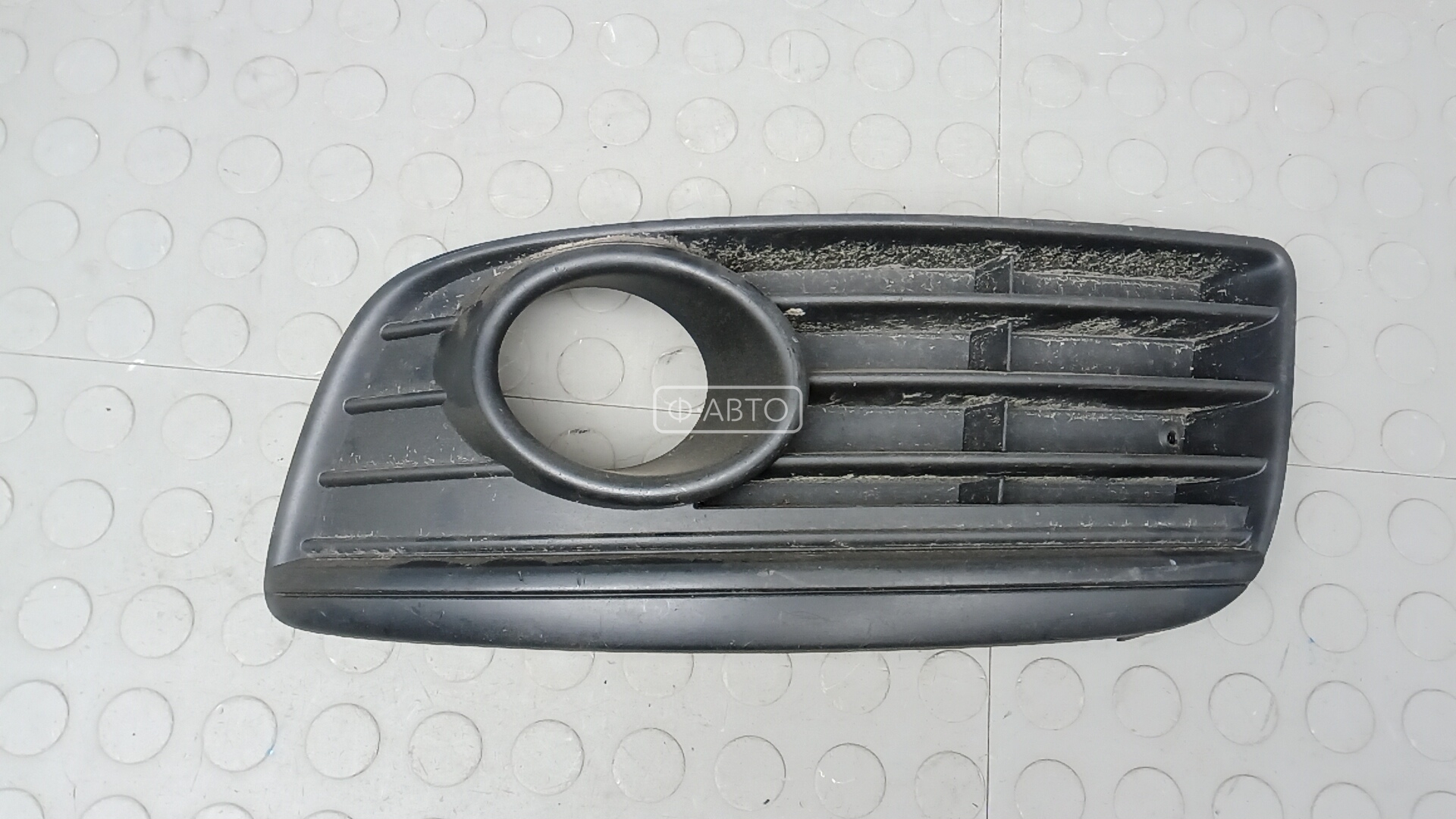 Решетка бампера передняя