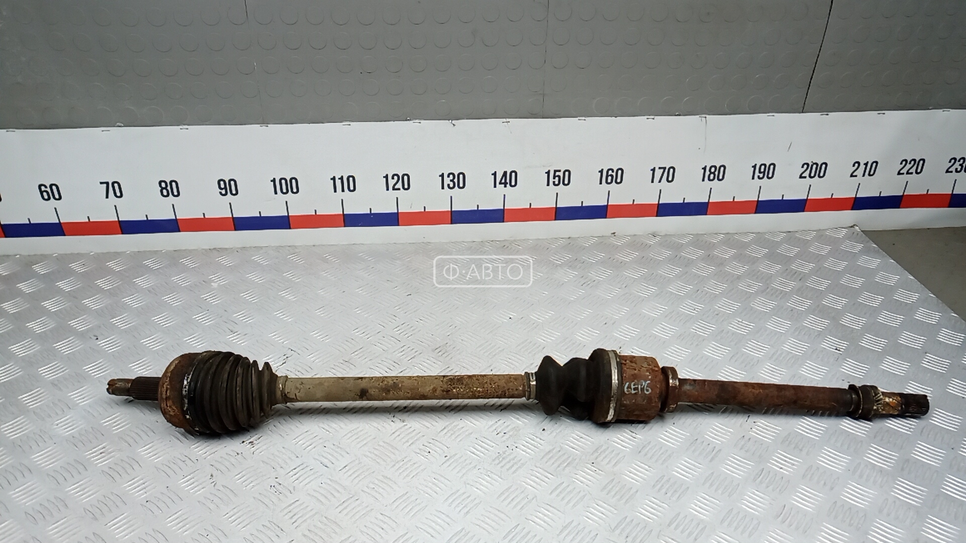 Привод передний правый