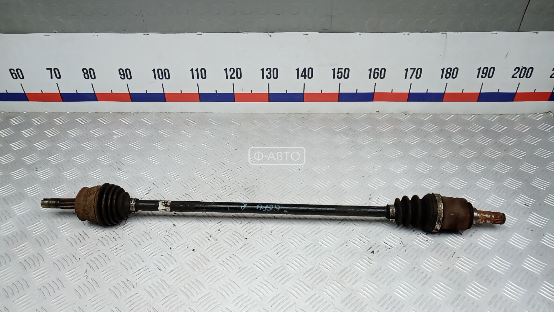 Привод передний правый