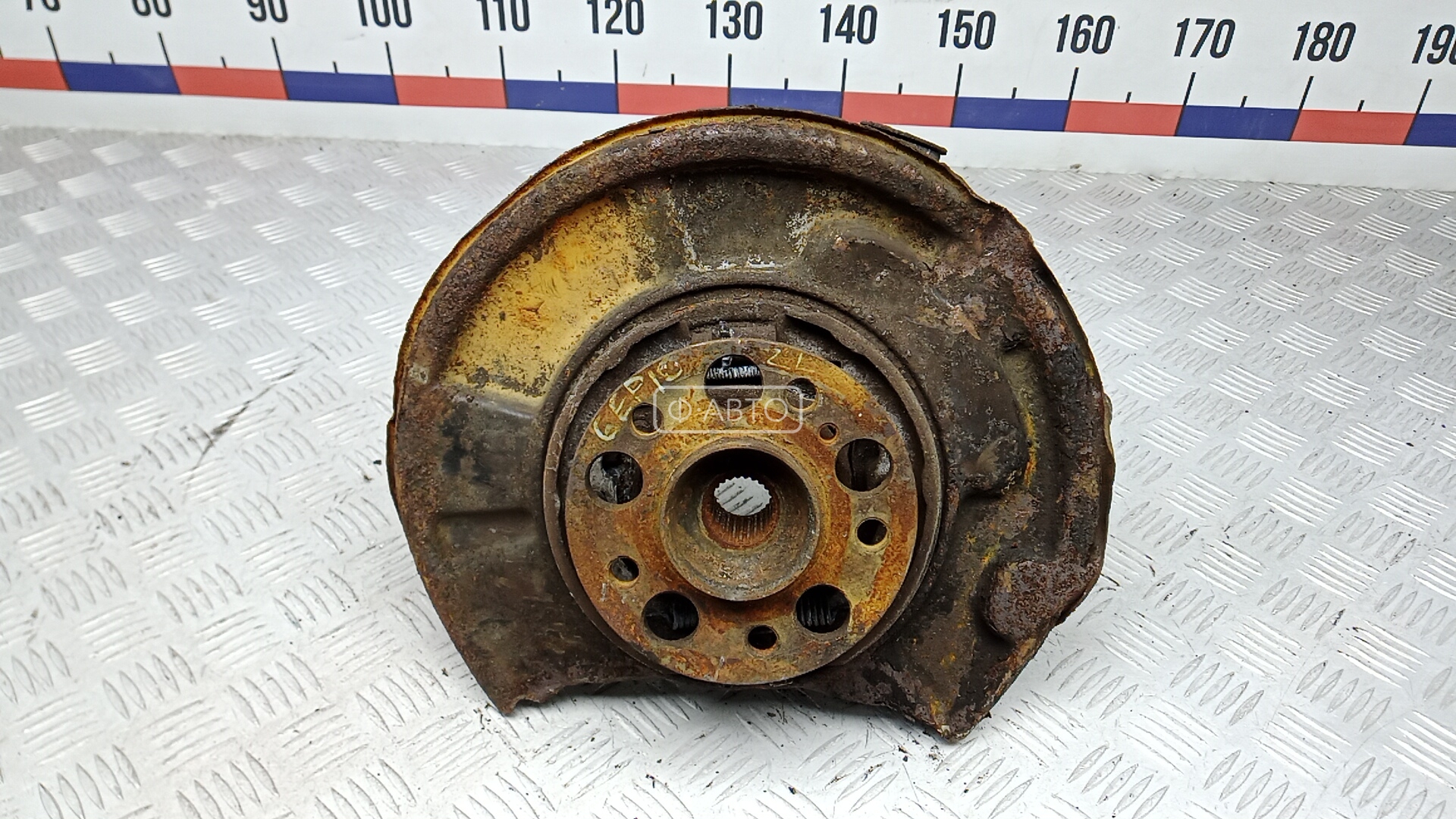 Ступица задняя левая