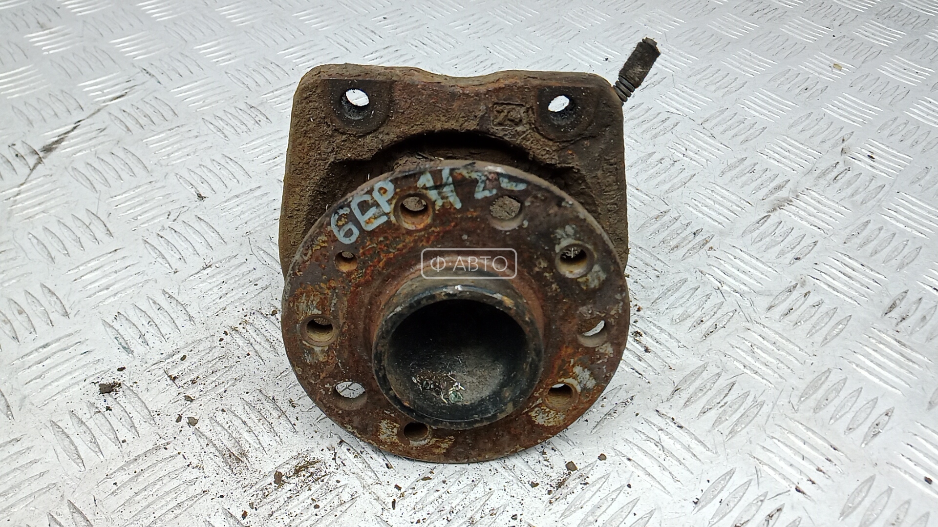 Ступица задняя левая