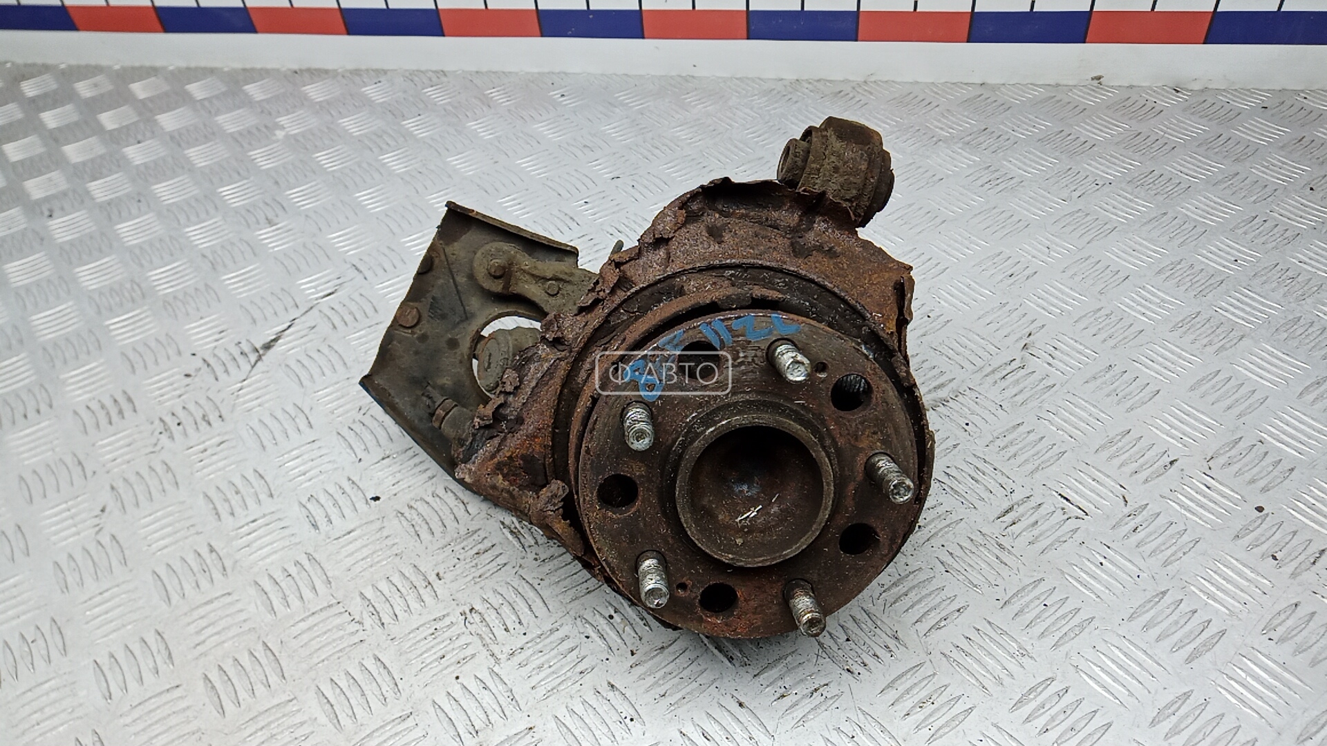 Ступица задняя левая