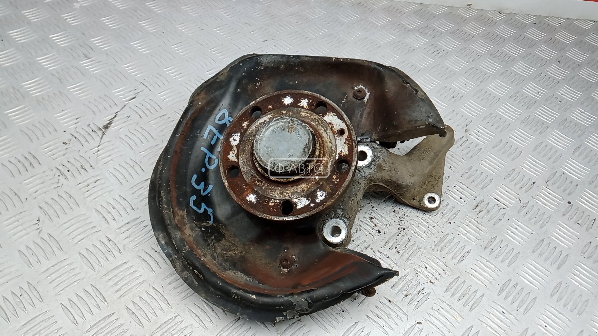 Ступица задняя левая