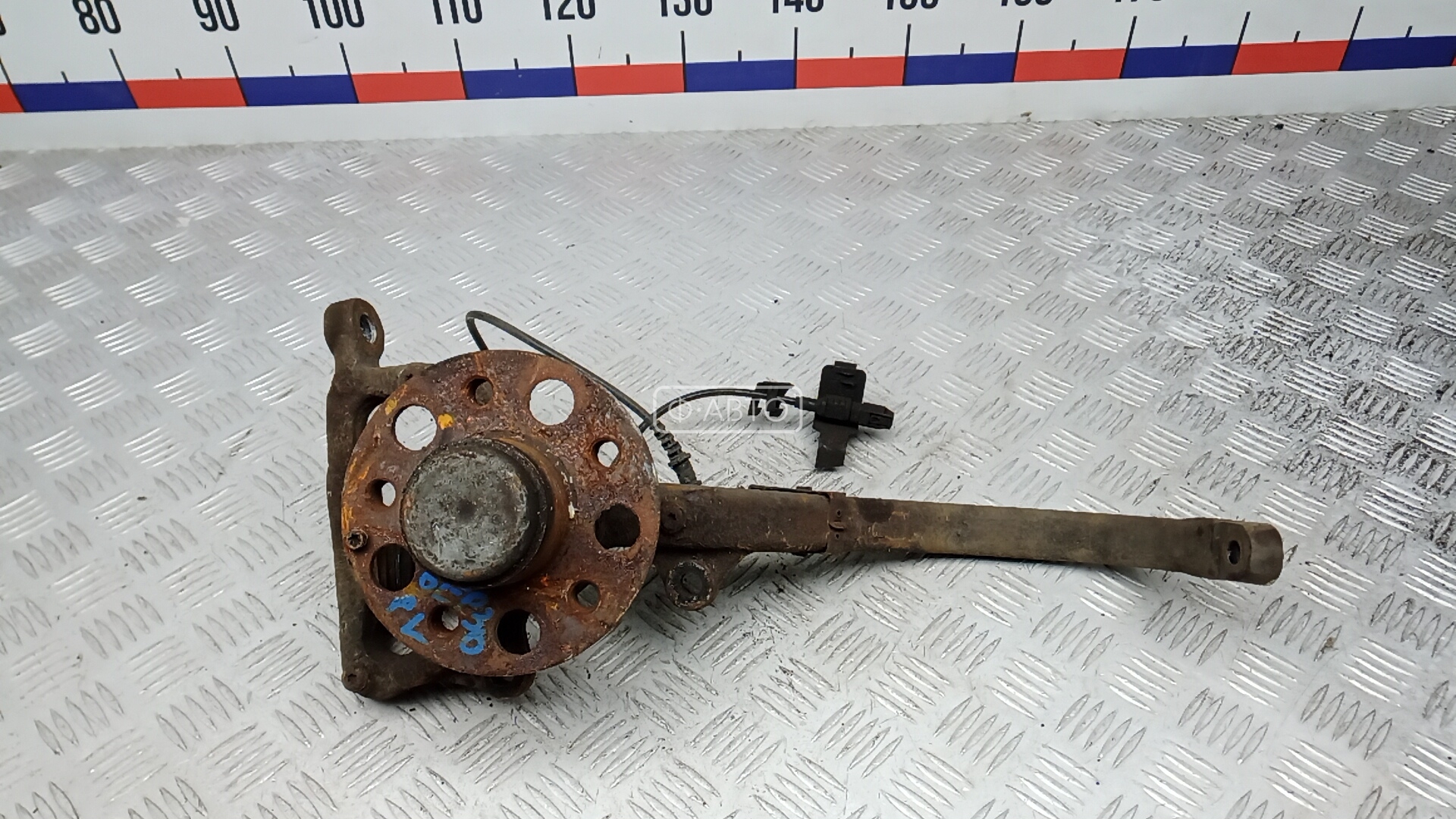 Ступица передняя левая