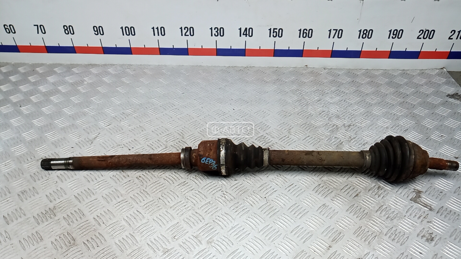 Привод передний правый