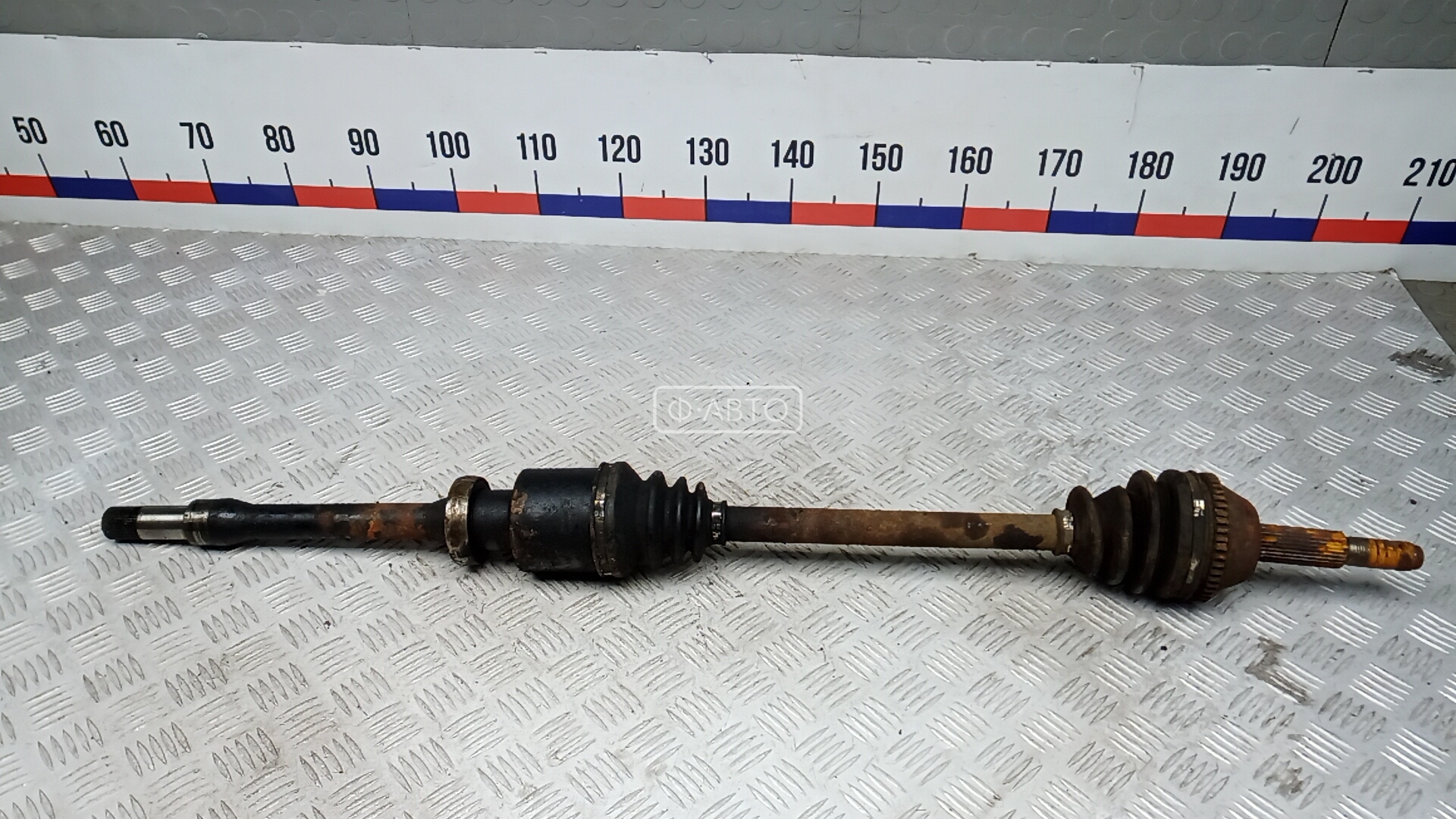 Привод передний правый