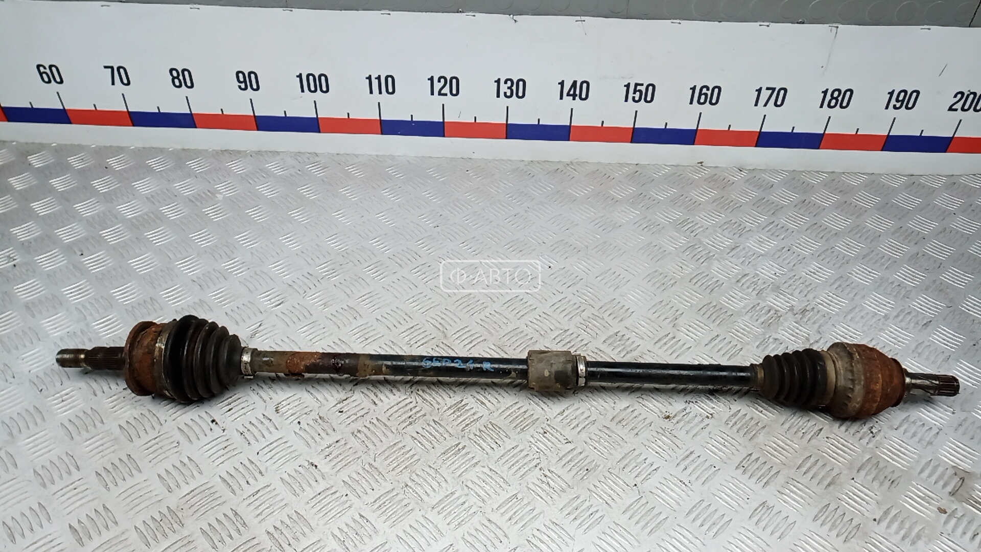 Привод передний правый