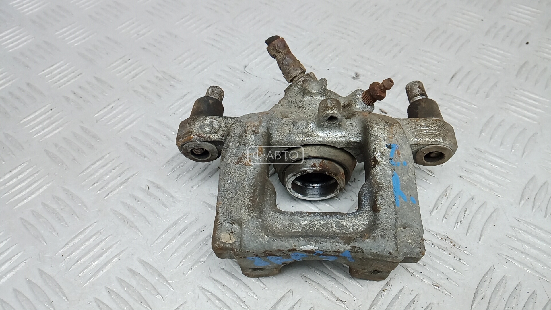 Суппорт тормозной задний правый